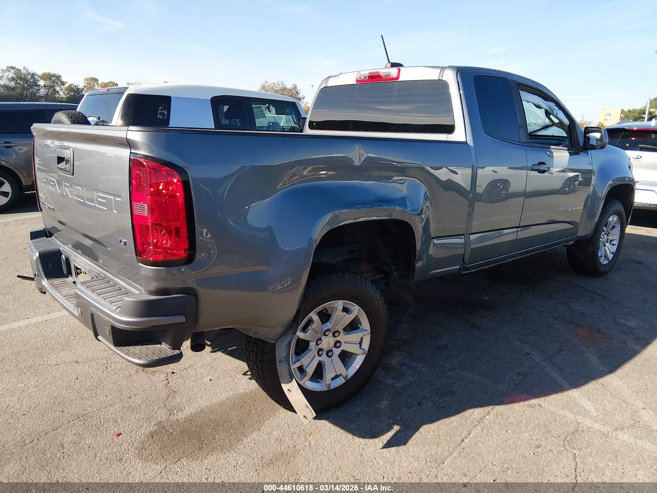 CHEVROLET COLORADO image 4