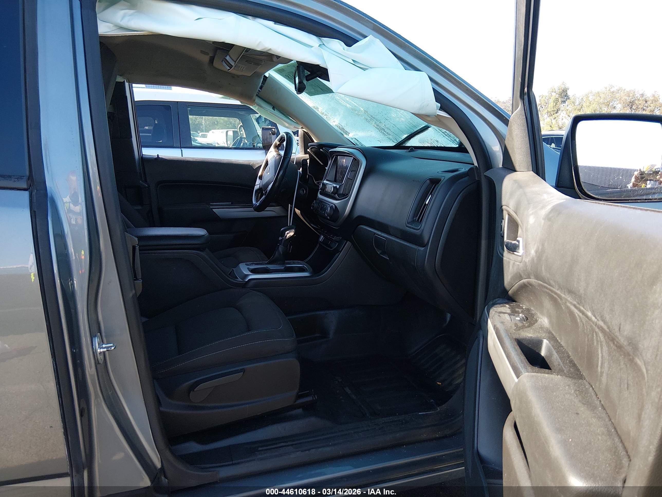 CHEVROLET COLORADO image 5