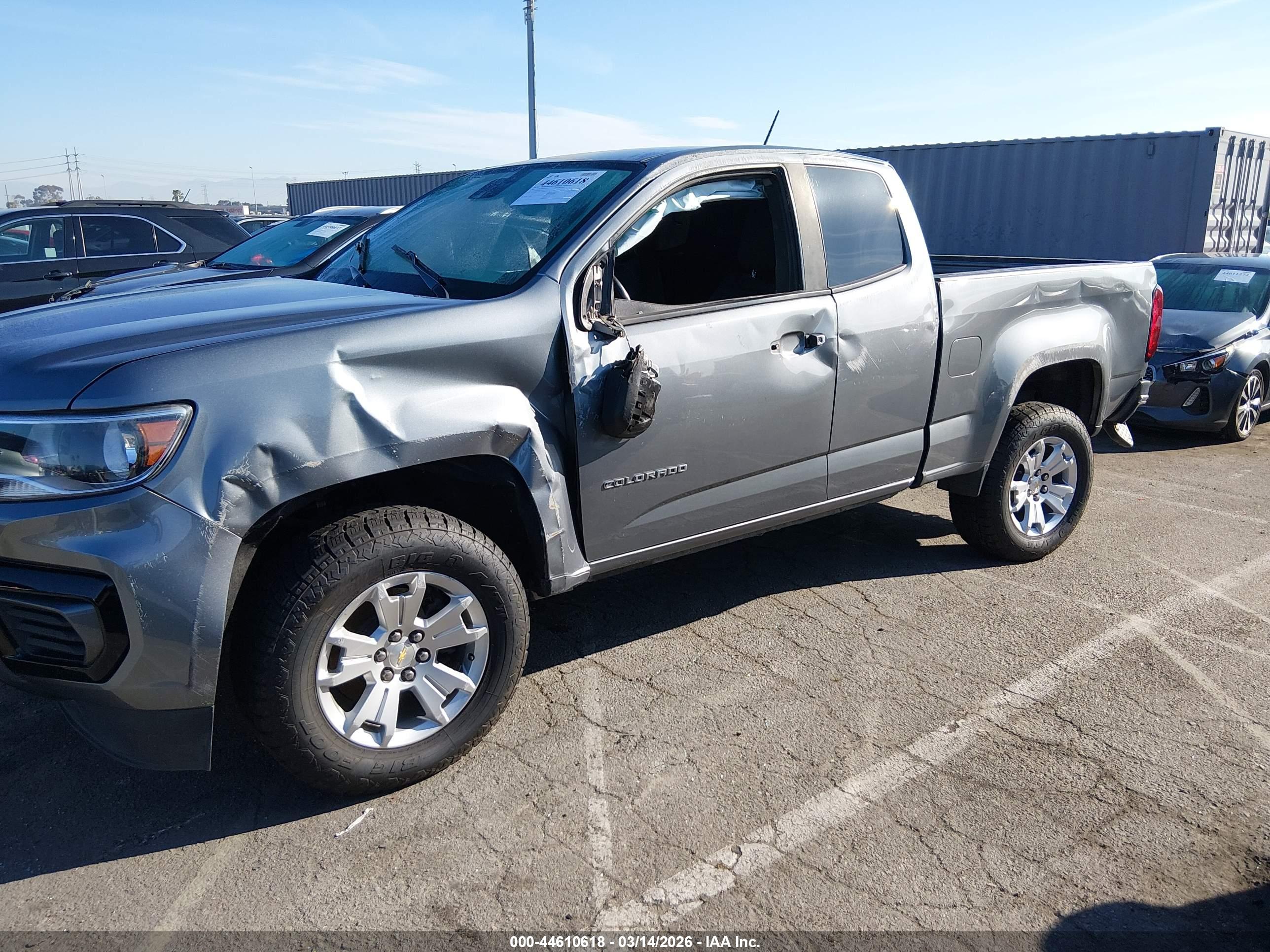 CHEVROLET COLORADO image 6