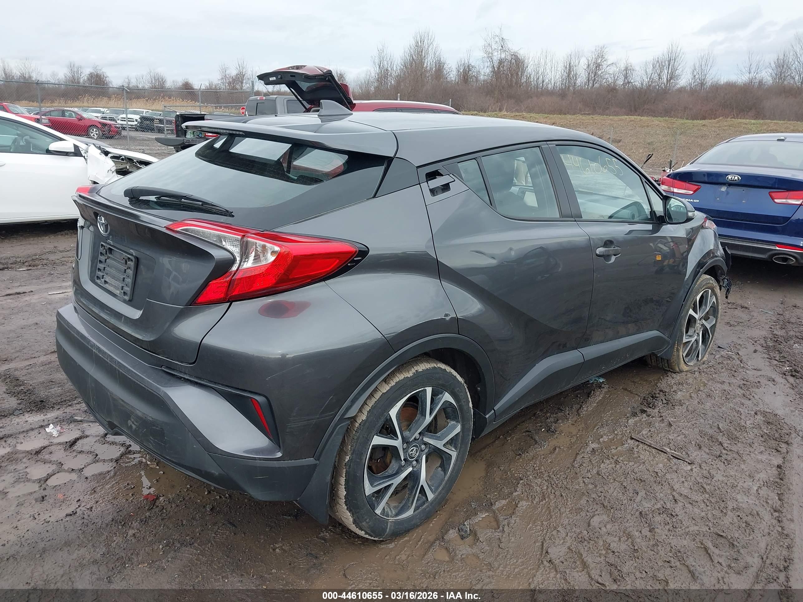 TOYOTA C-HR image 4