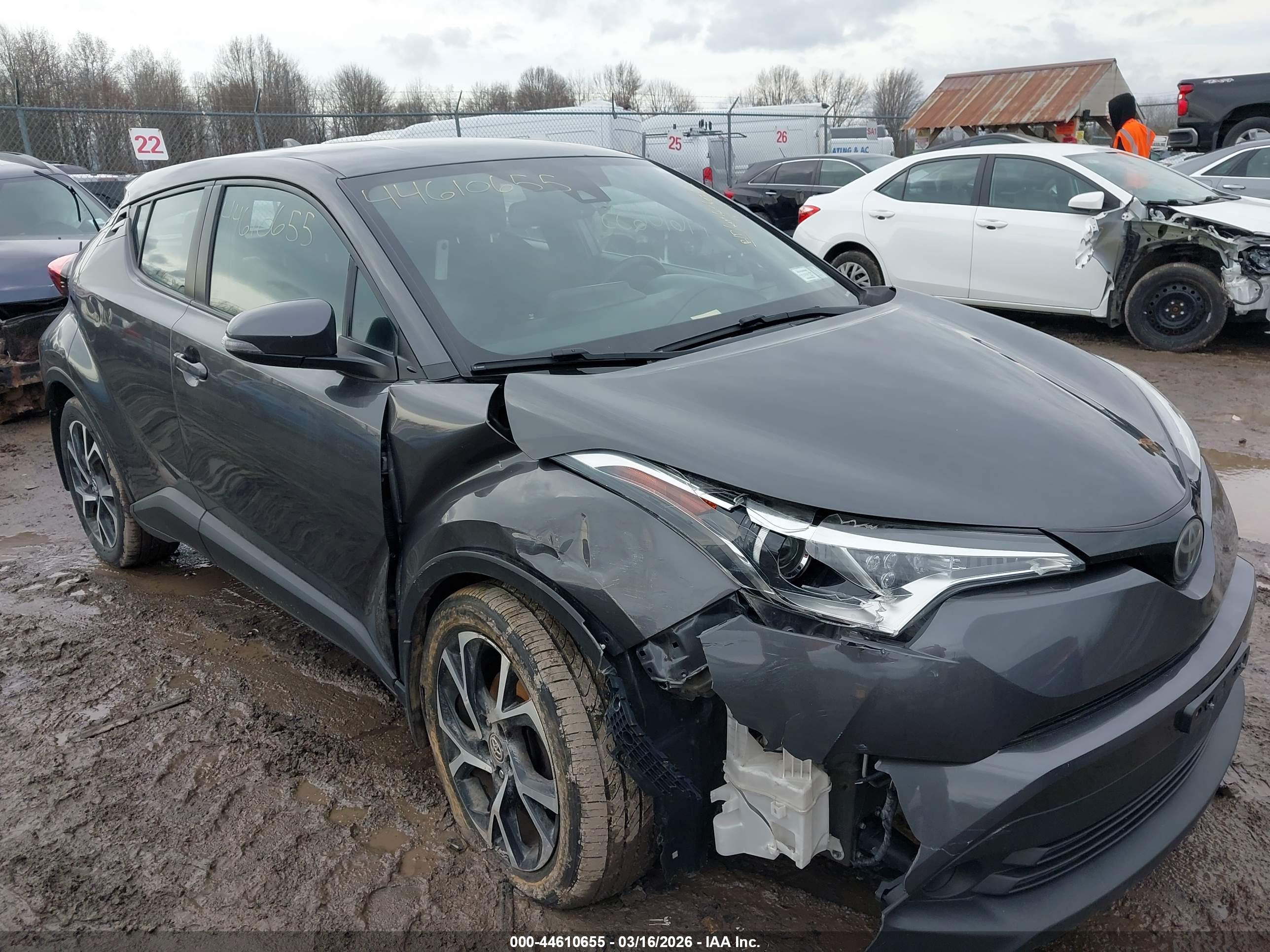 TOYOTA C-HR image 6