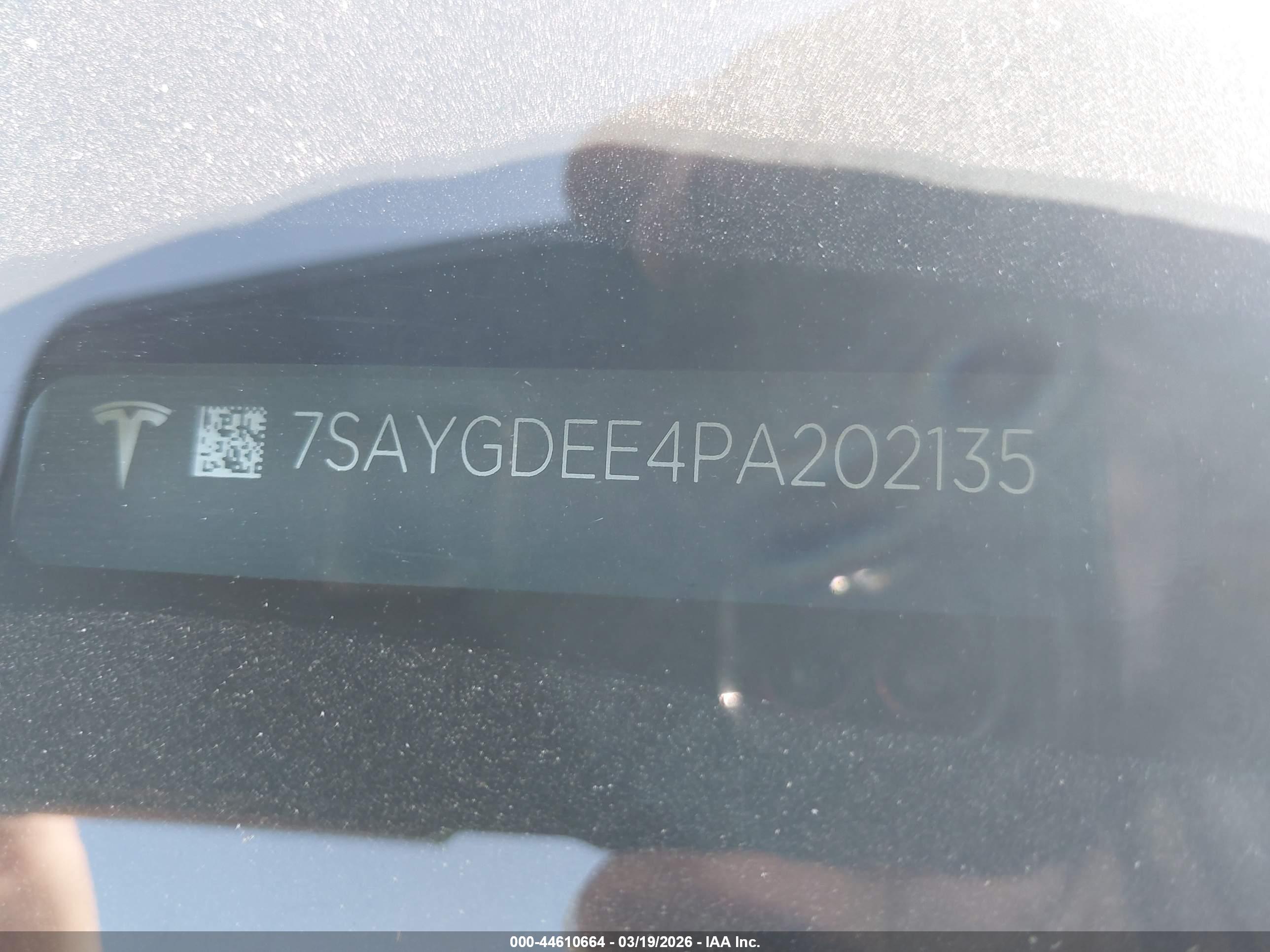TESLA MODEL image 9