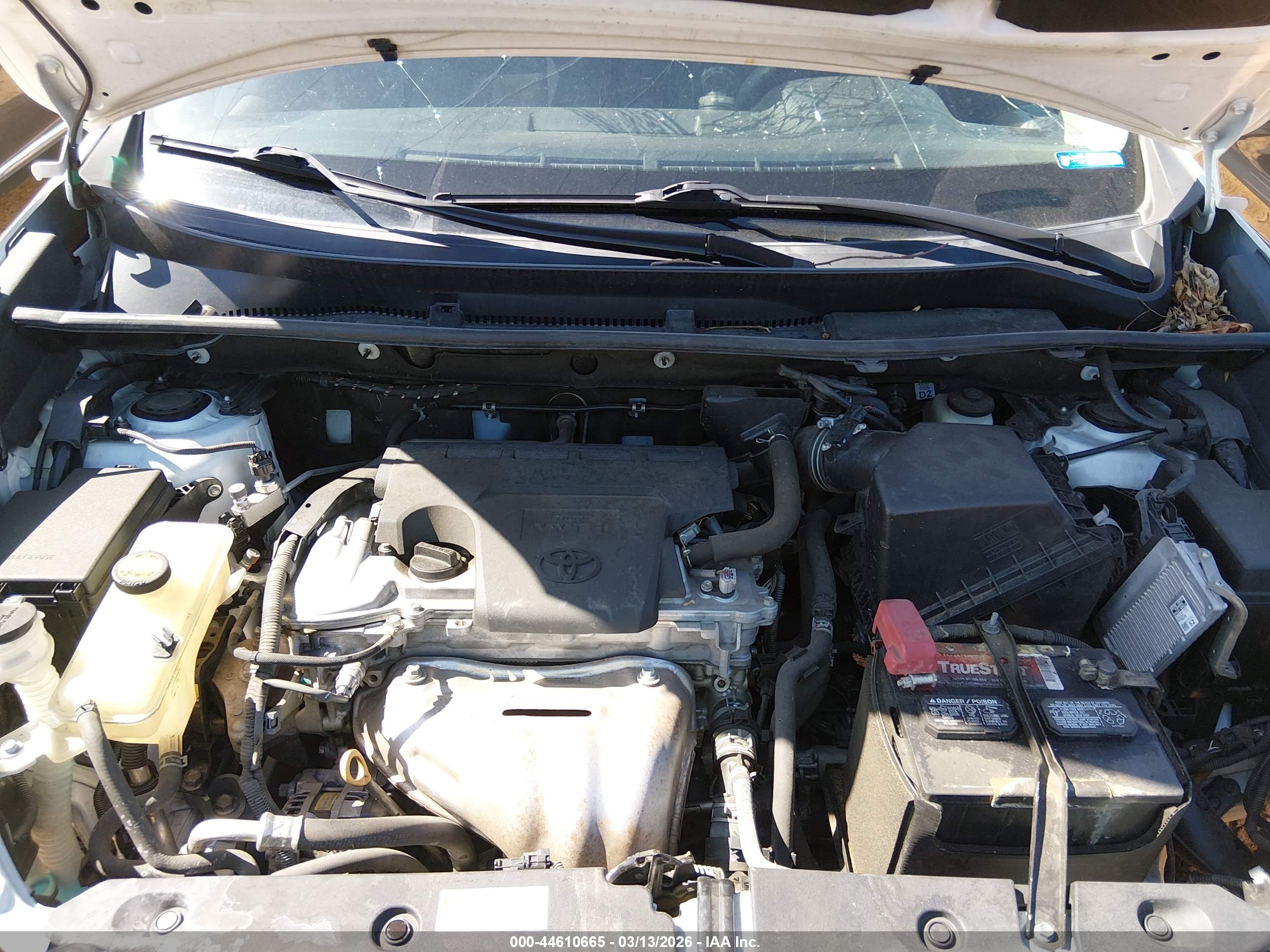 TOYOTA RAV4 image 10