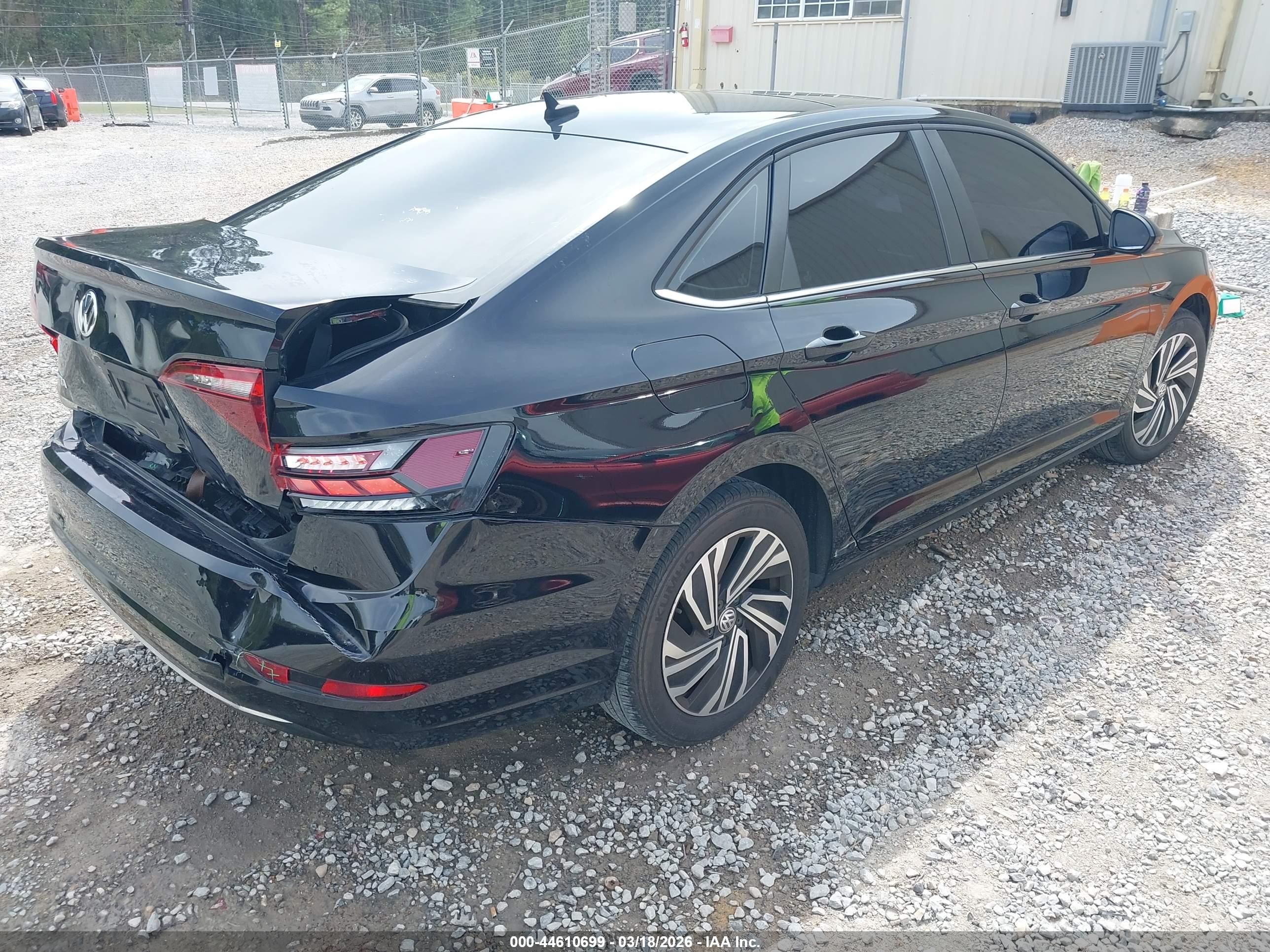 VOLKSWAGEN JETTA image 4