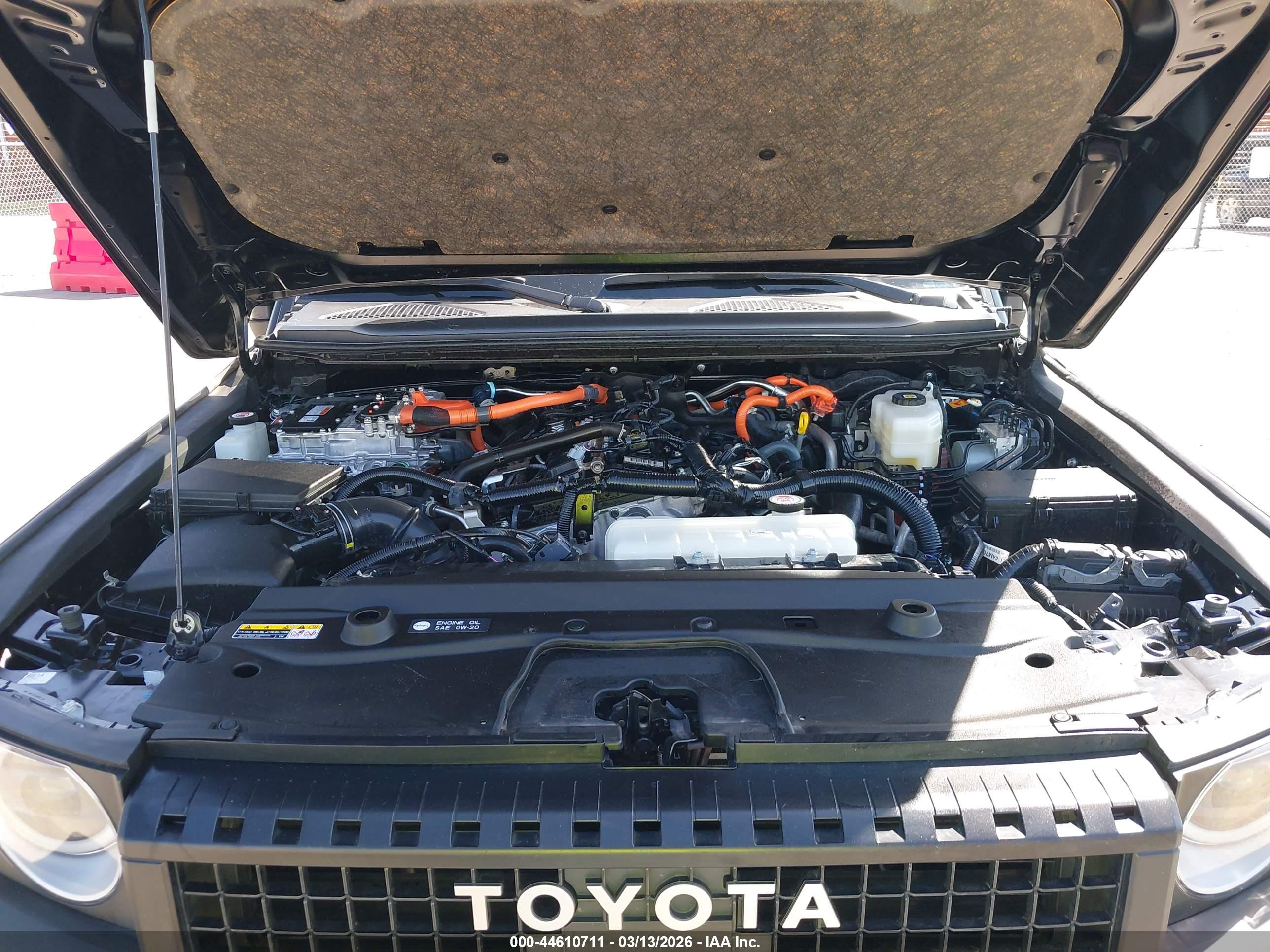 TOYOTA LAND image 10