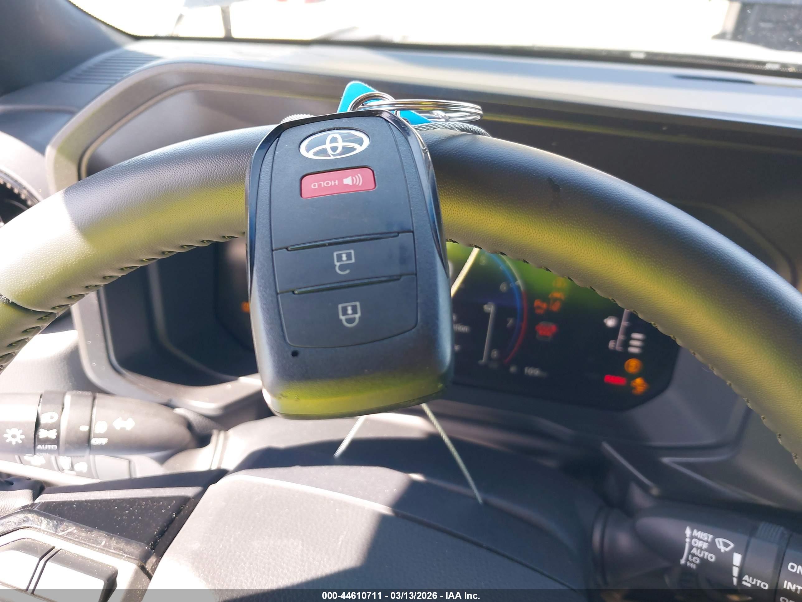 TOYOTA LAND image 11