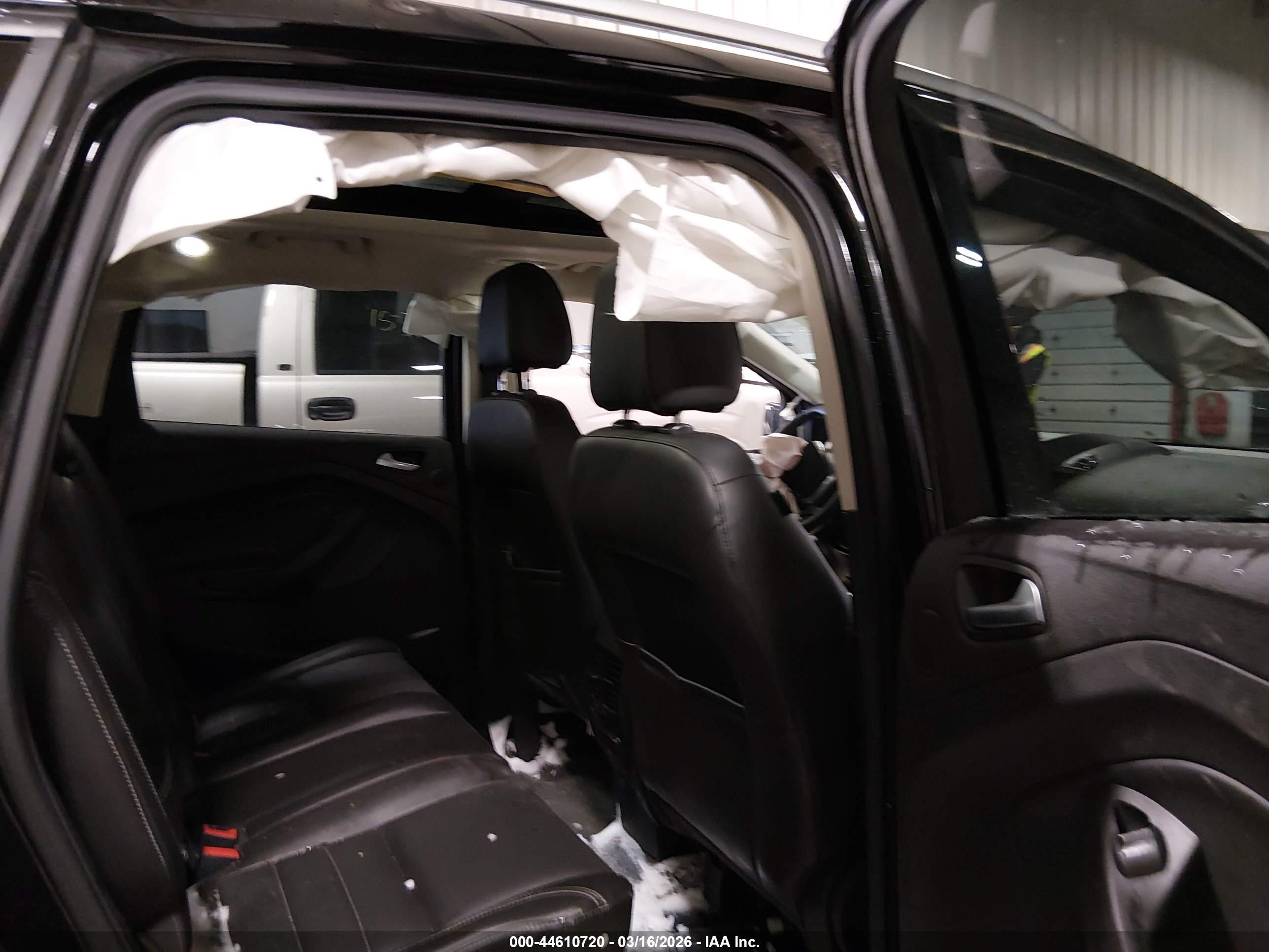 FORD ESCAPE image 8