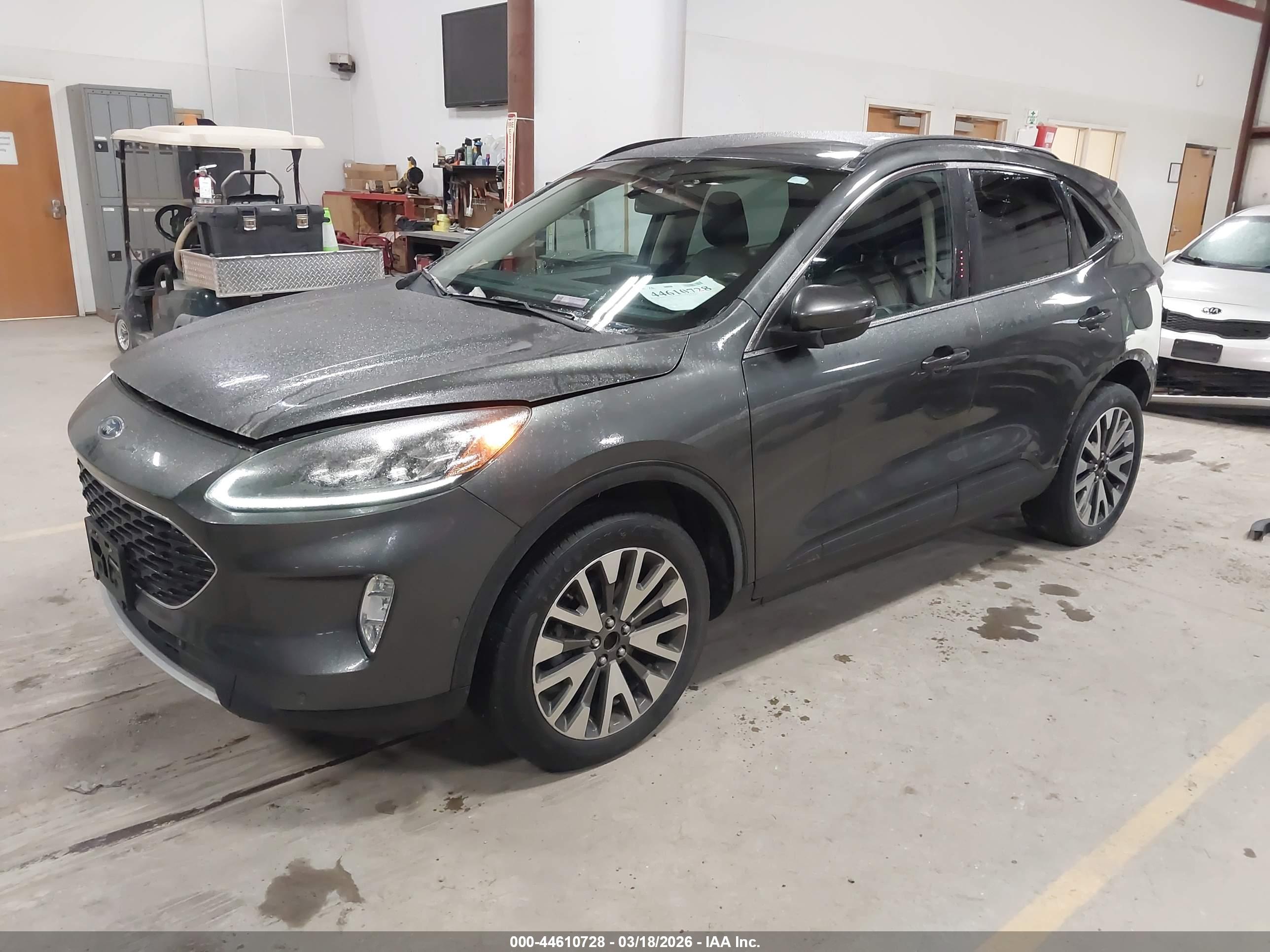 FORD ESCAPE image 2