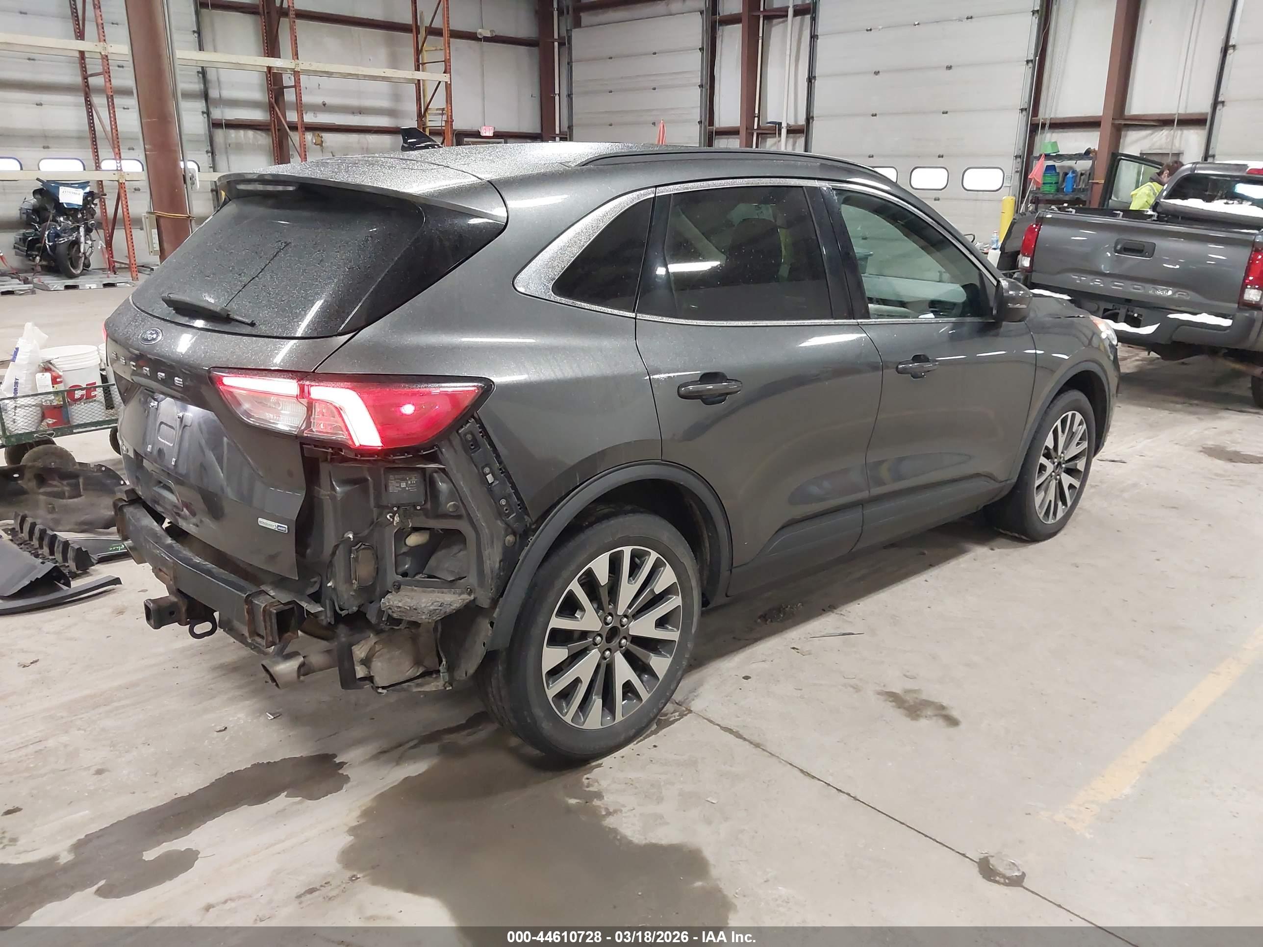 FORD ESCAPE image 4