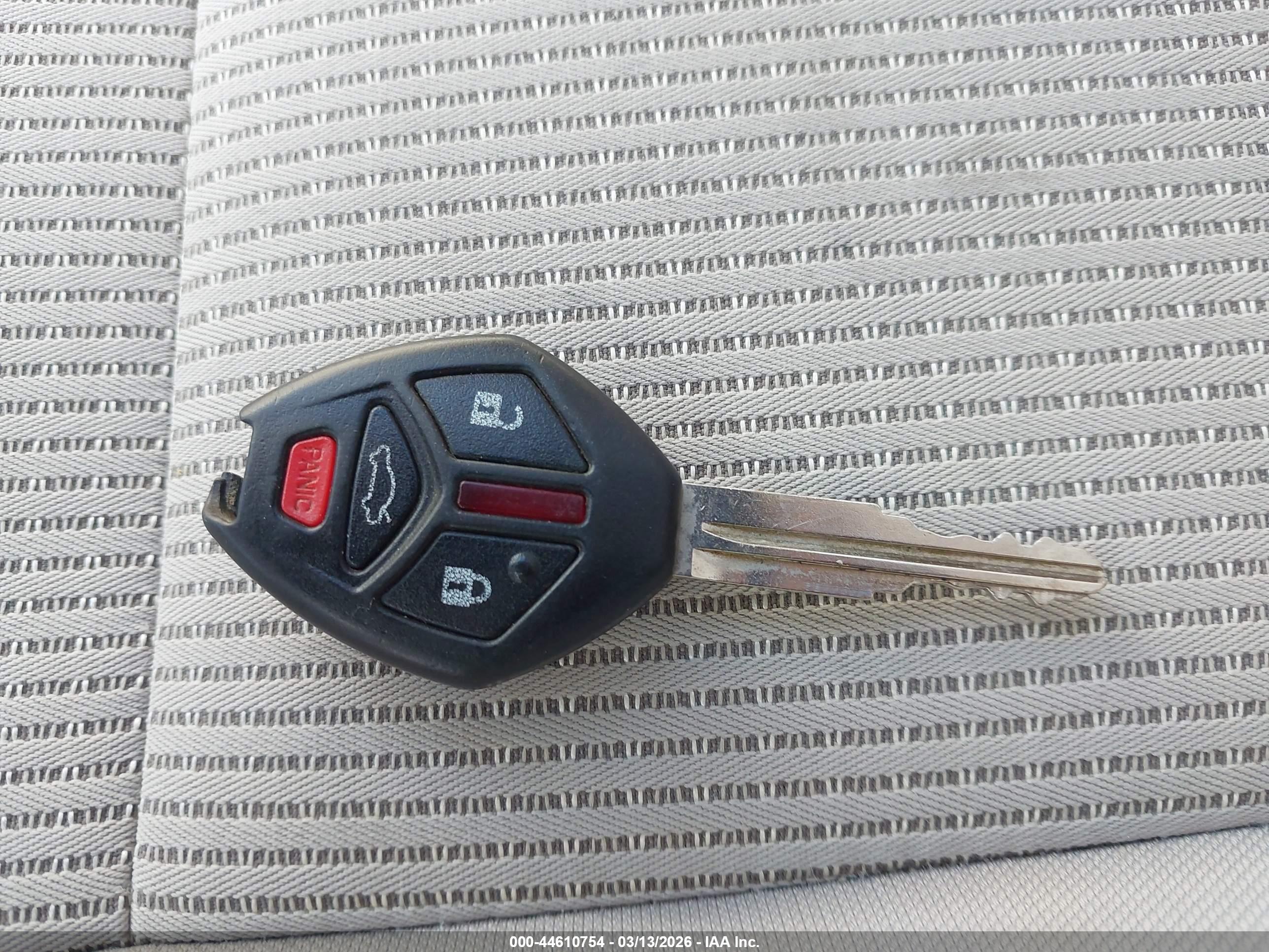 MITSUBISHI LANCER image 11