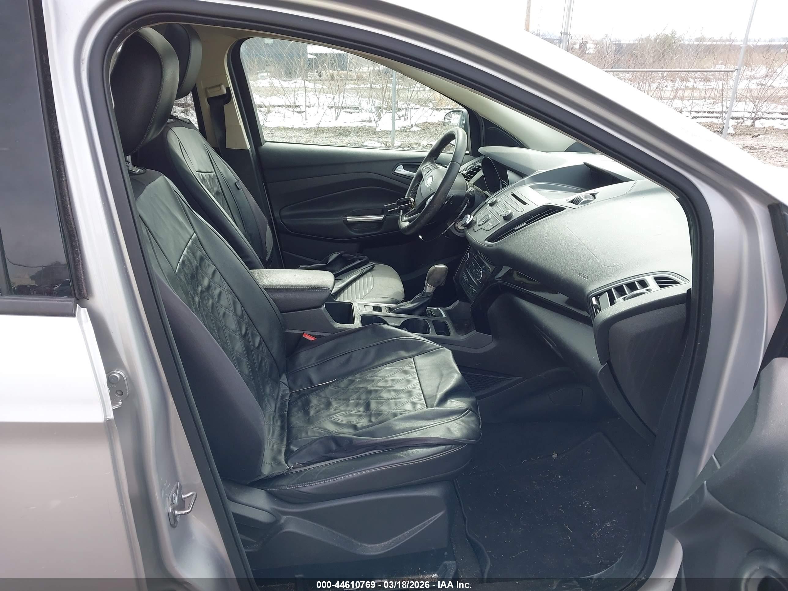 FORD ESCAPE image 5