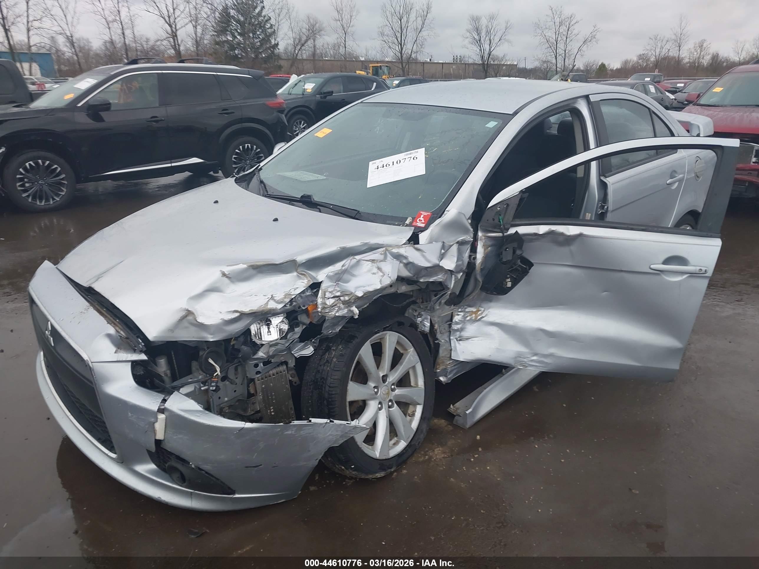 MITSUBISHI LANCER image 2