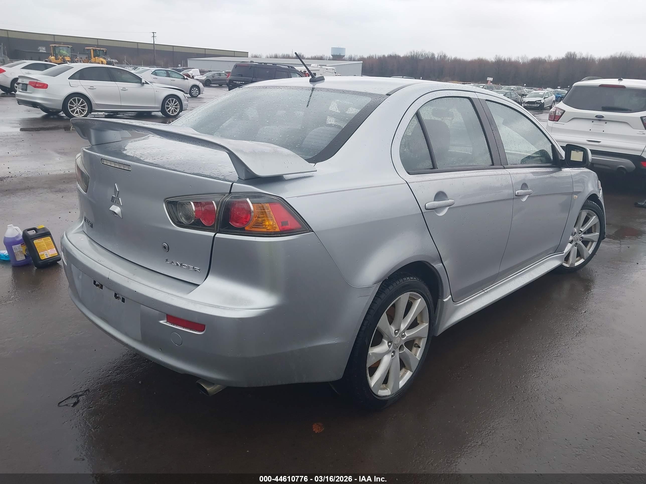 MITSUBISHI LANCER image 4