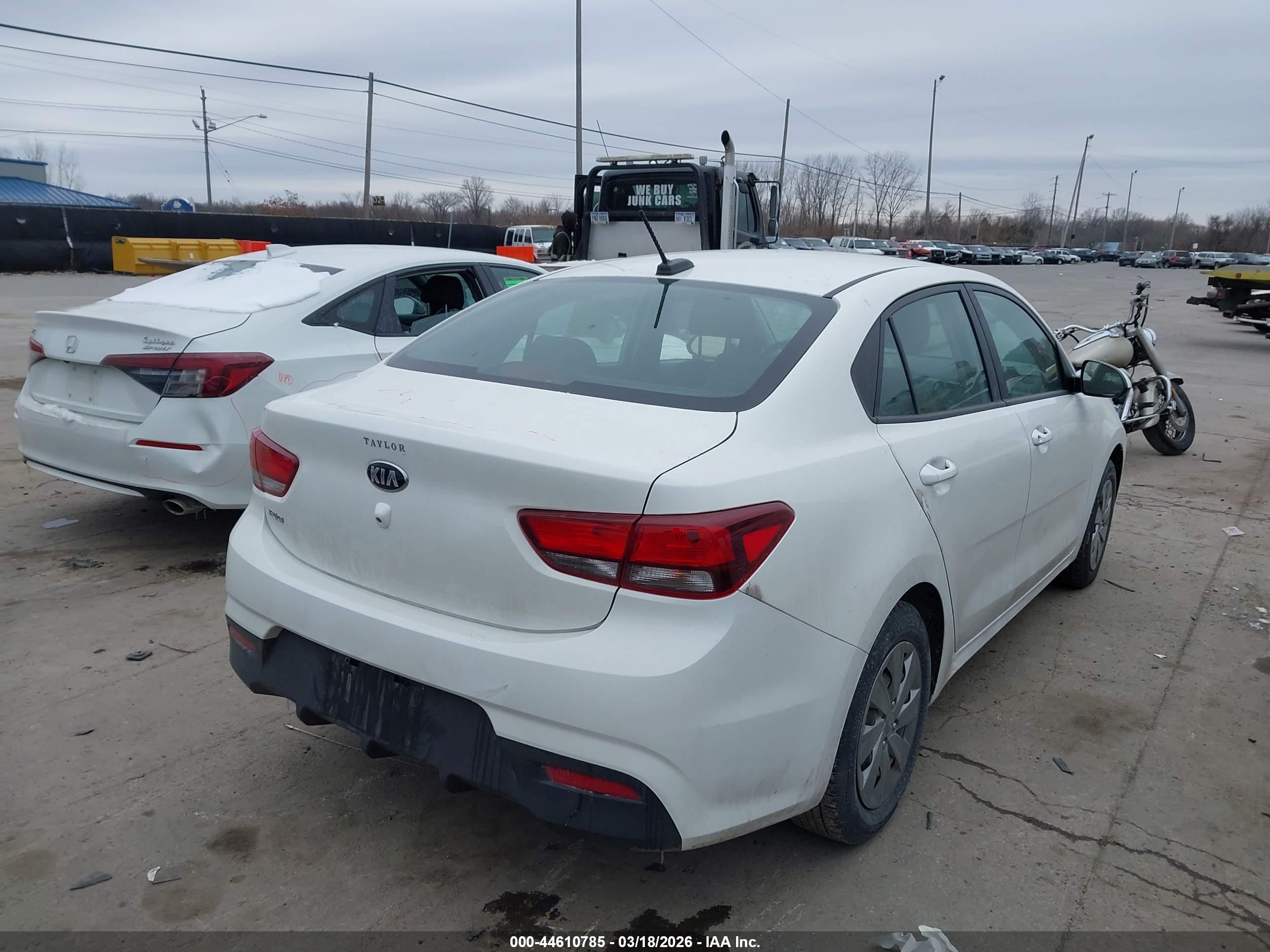 KIA RIO image 4