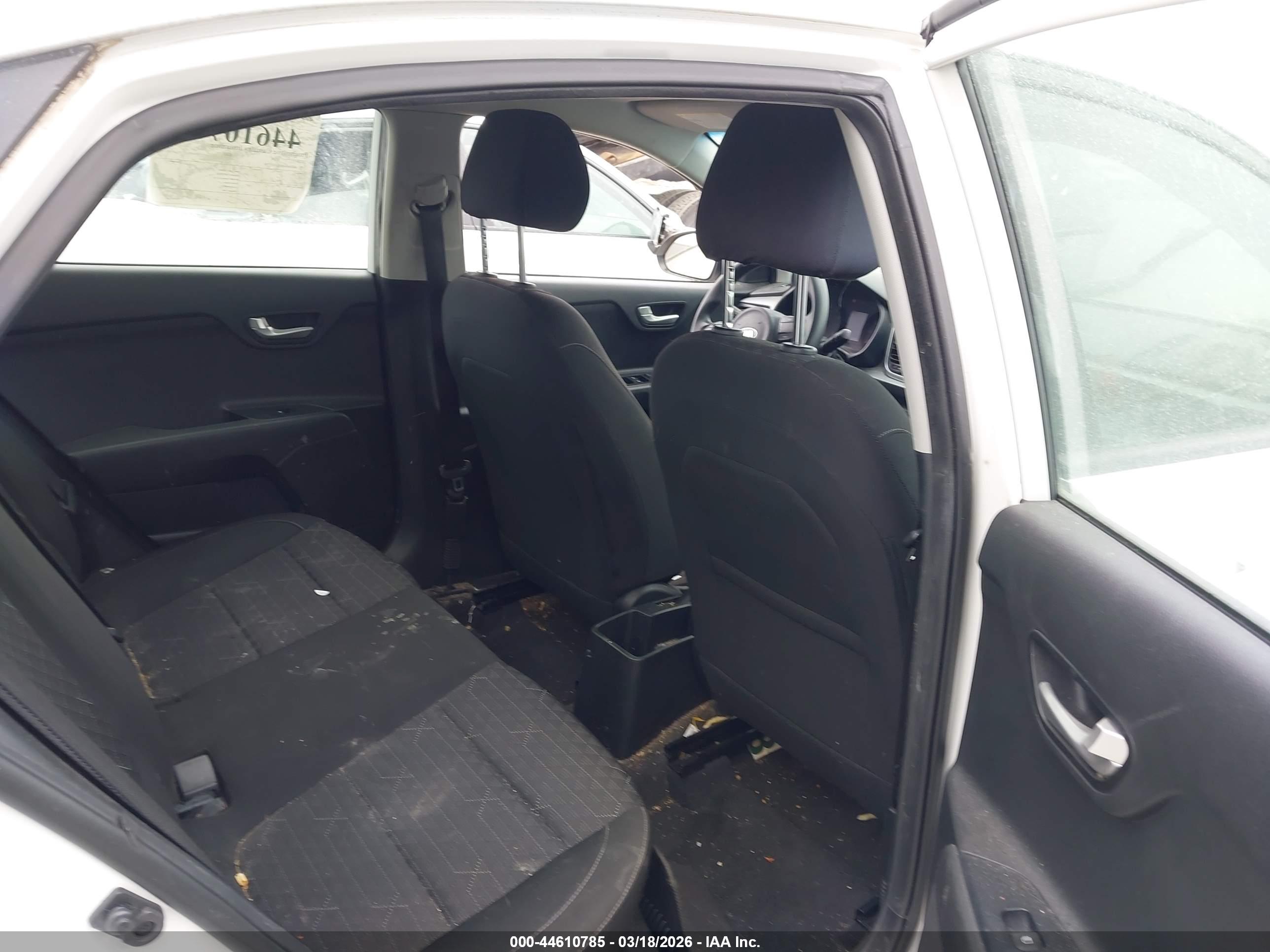 KIA RIO image 8