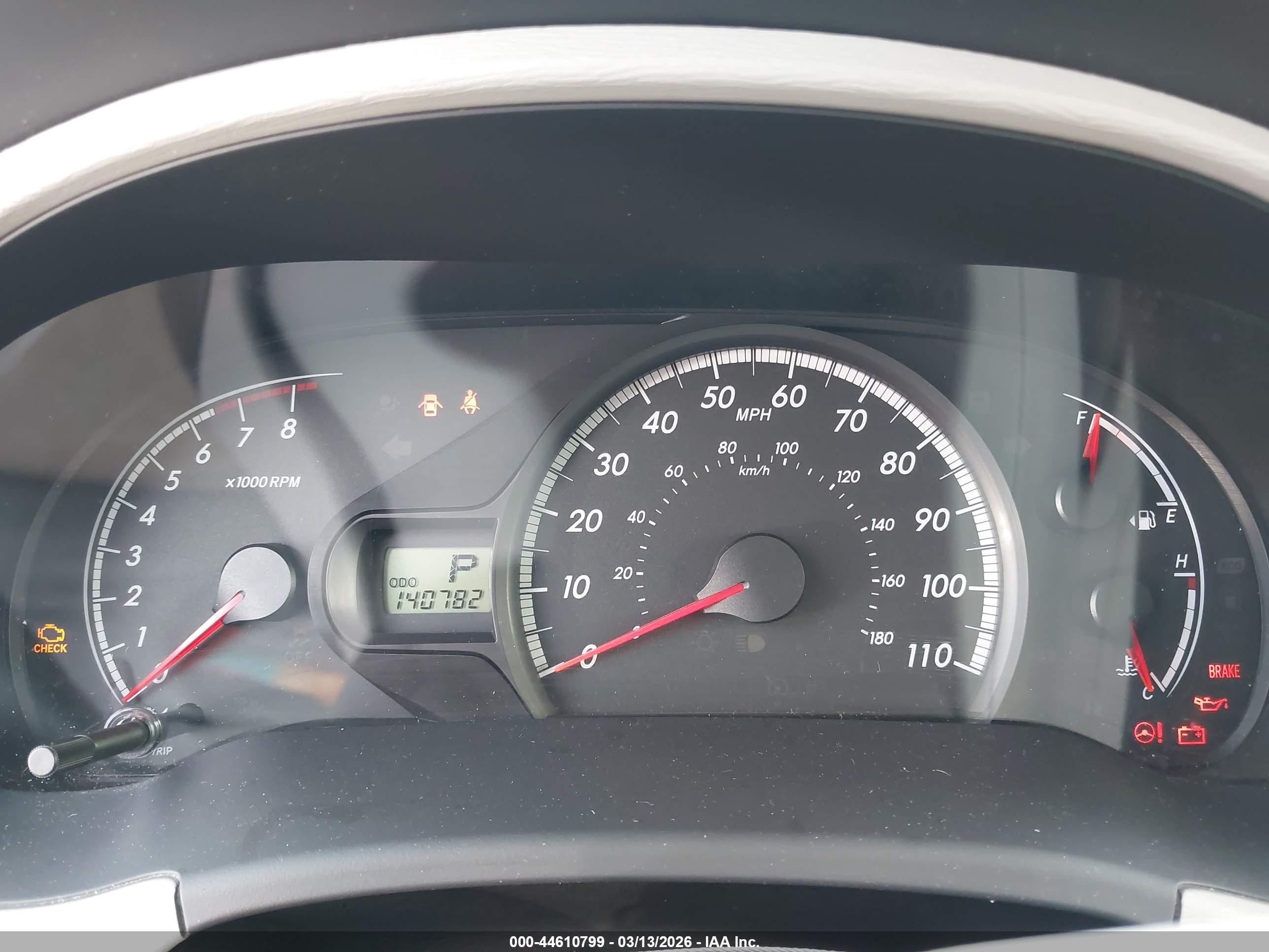 TOYOTA SIENNA image 7