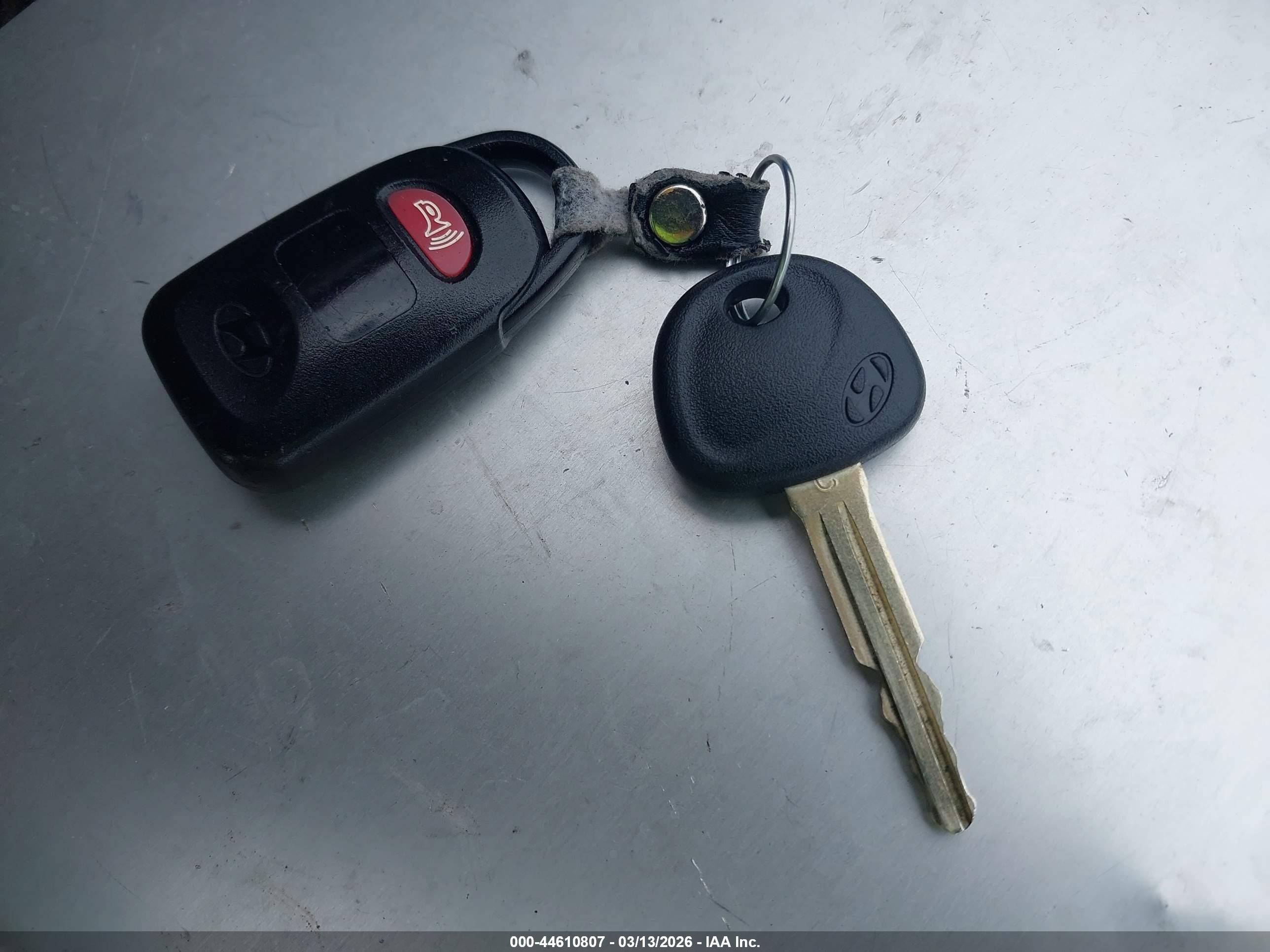 HYUNDAI ELANTRA image 11