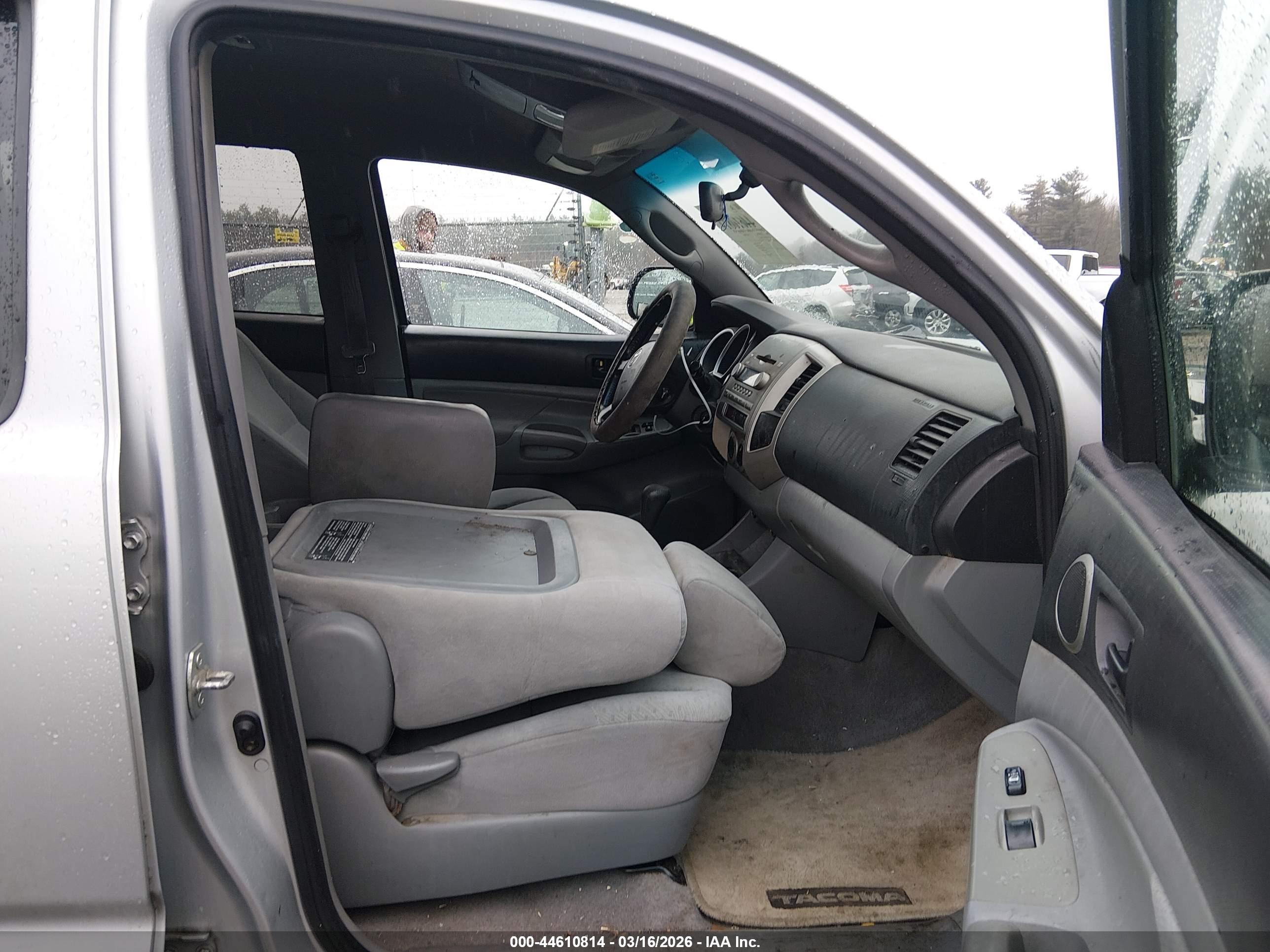 TOYOTA TACOMA image 5