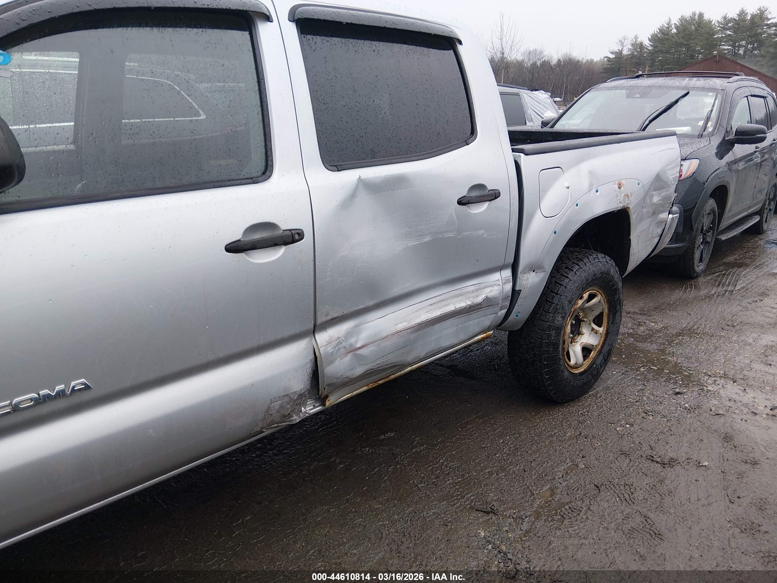 TOYOTA TACOMA image 6
