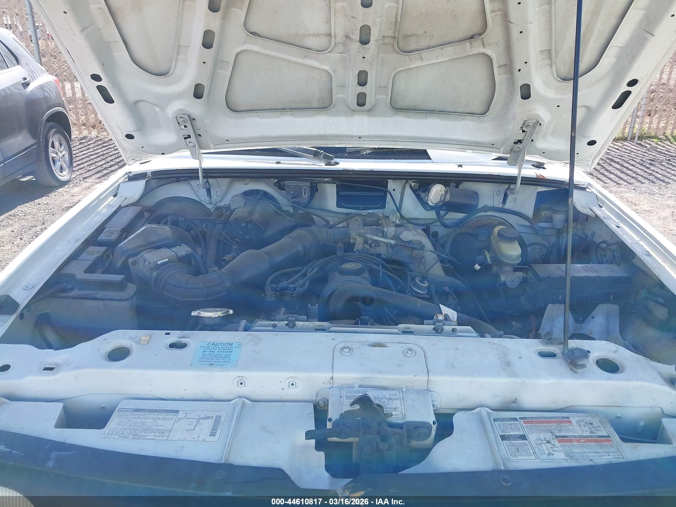 MAZDA B2300 image 10