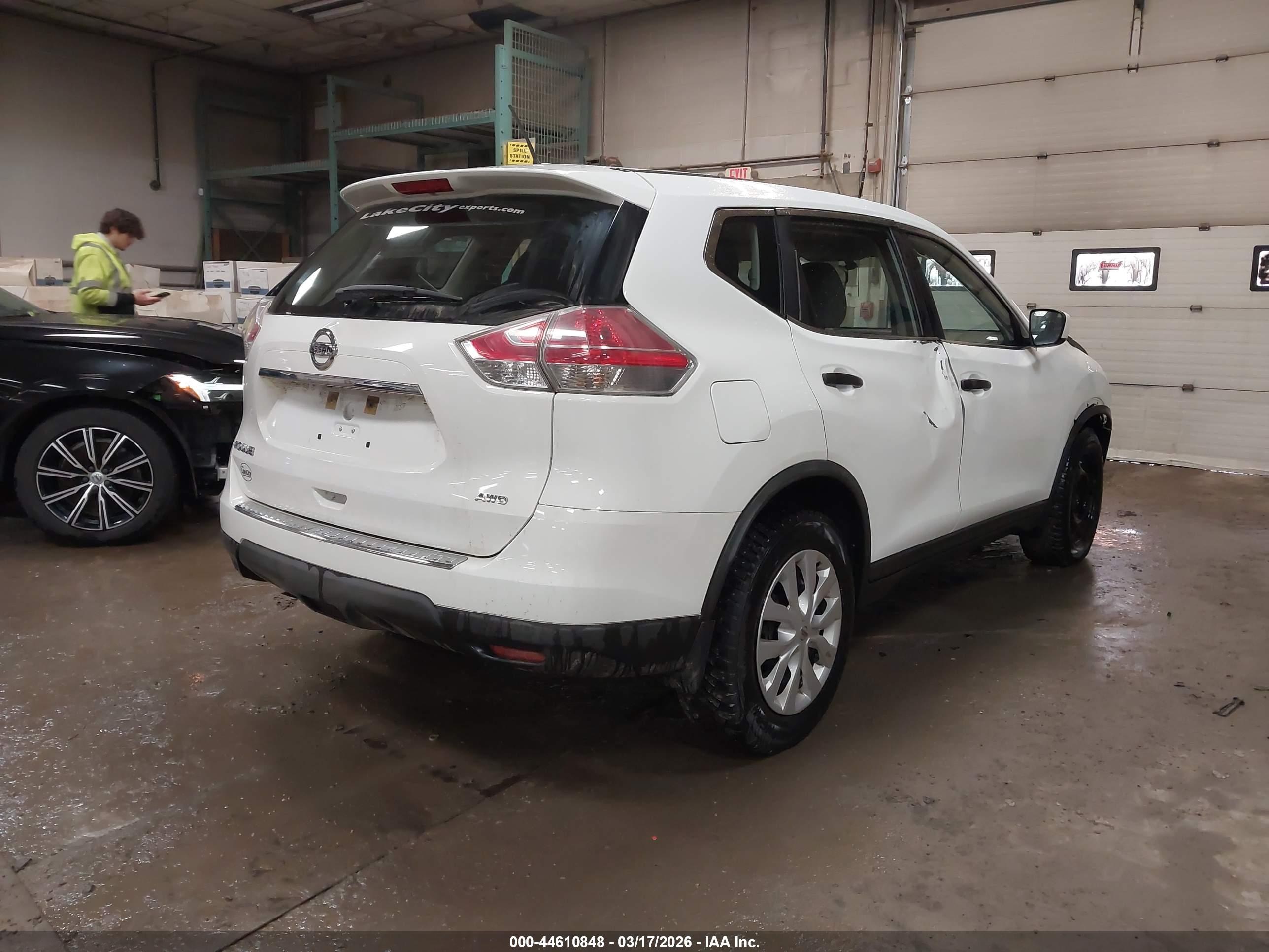 NISSAN ROGUE image 4
