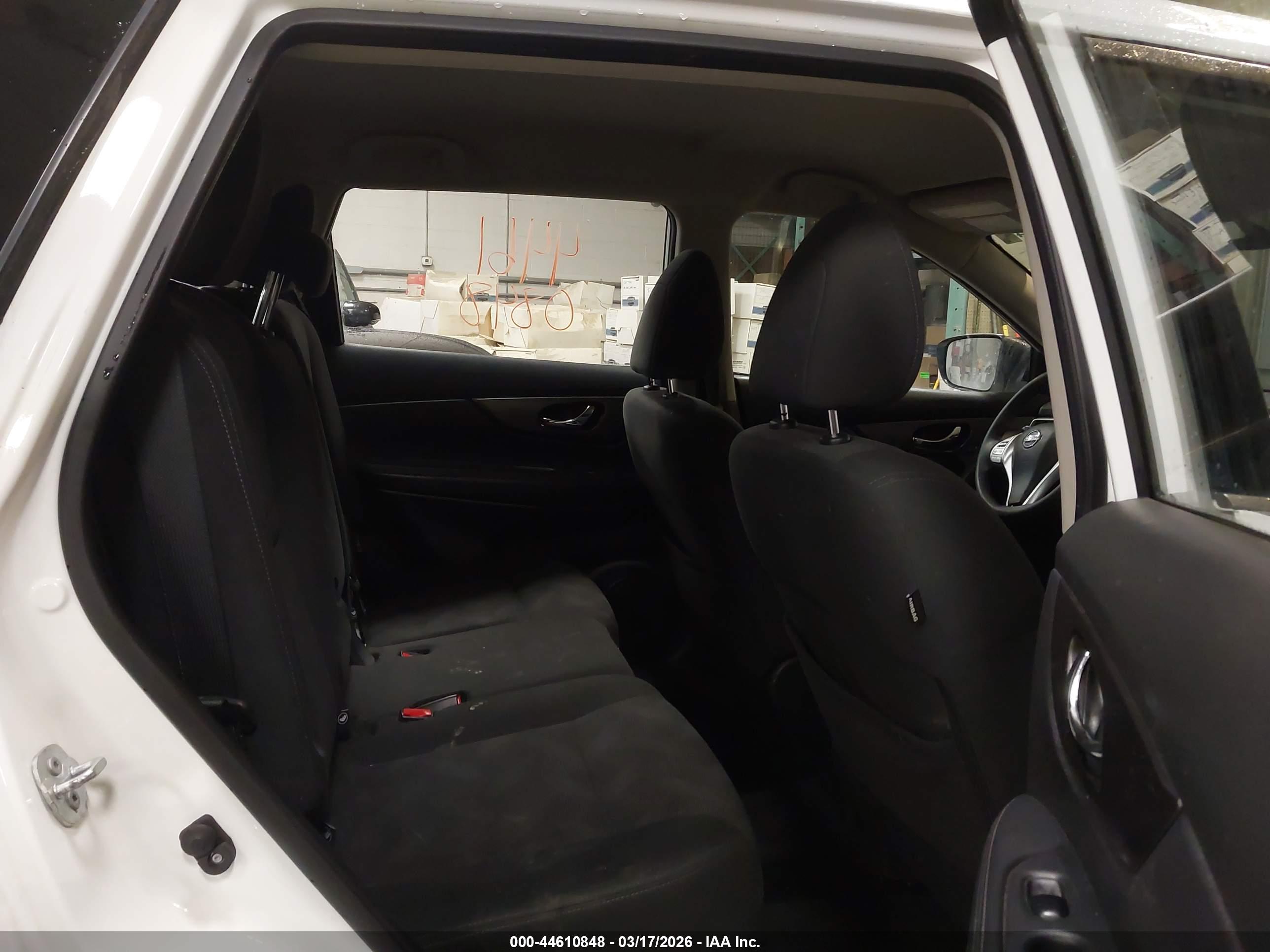 NISSAN ROGUE image 8