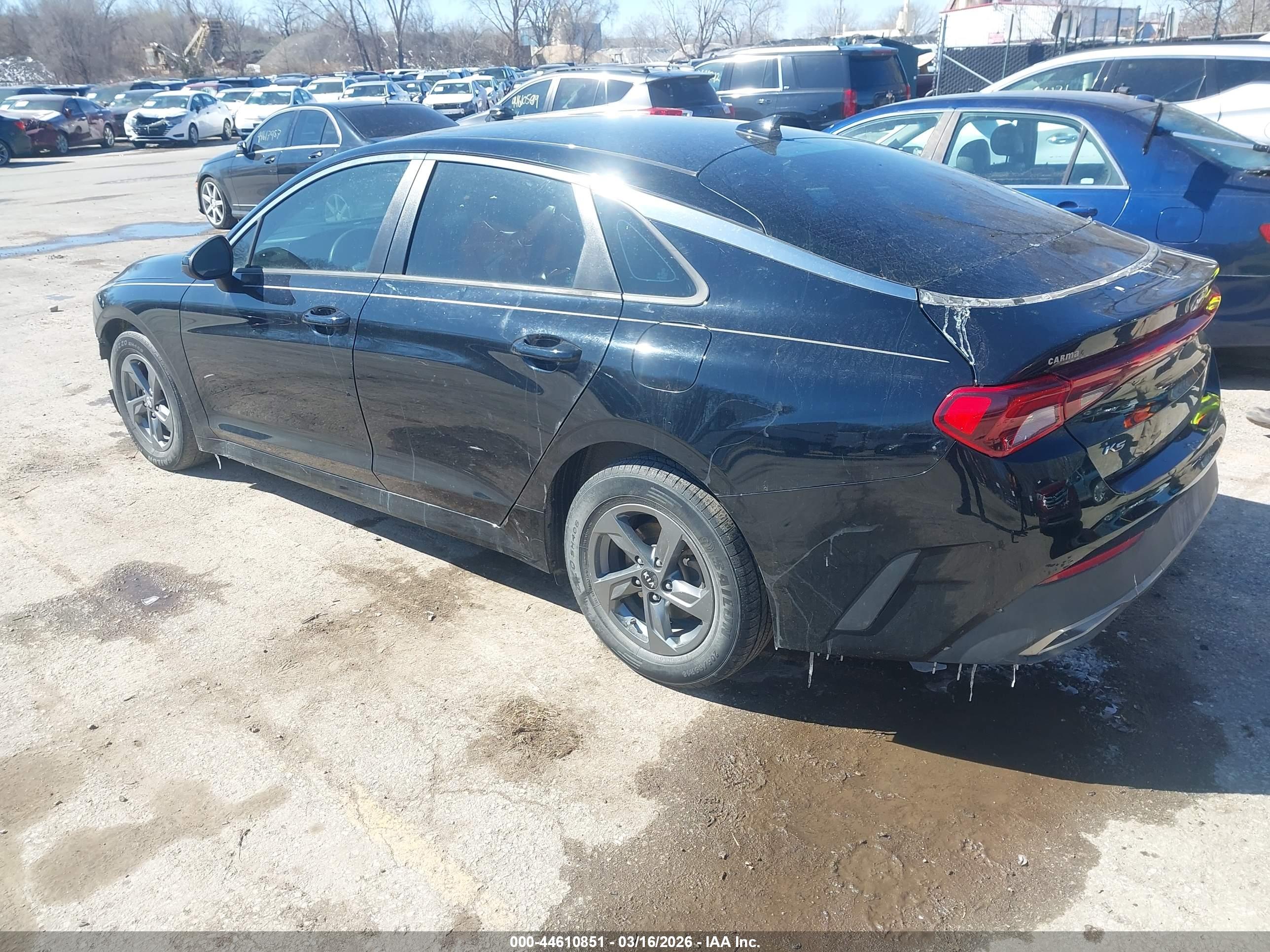 KIA K5 image 3