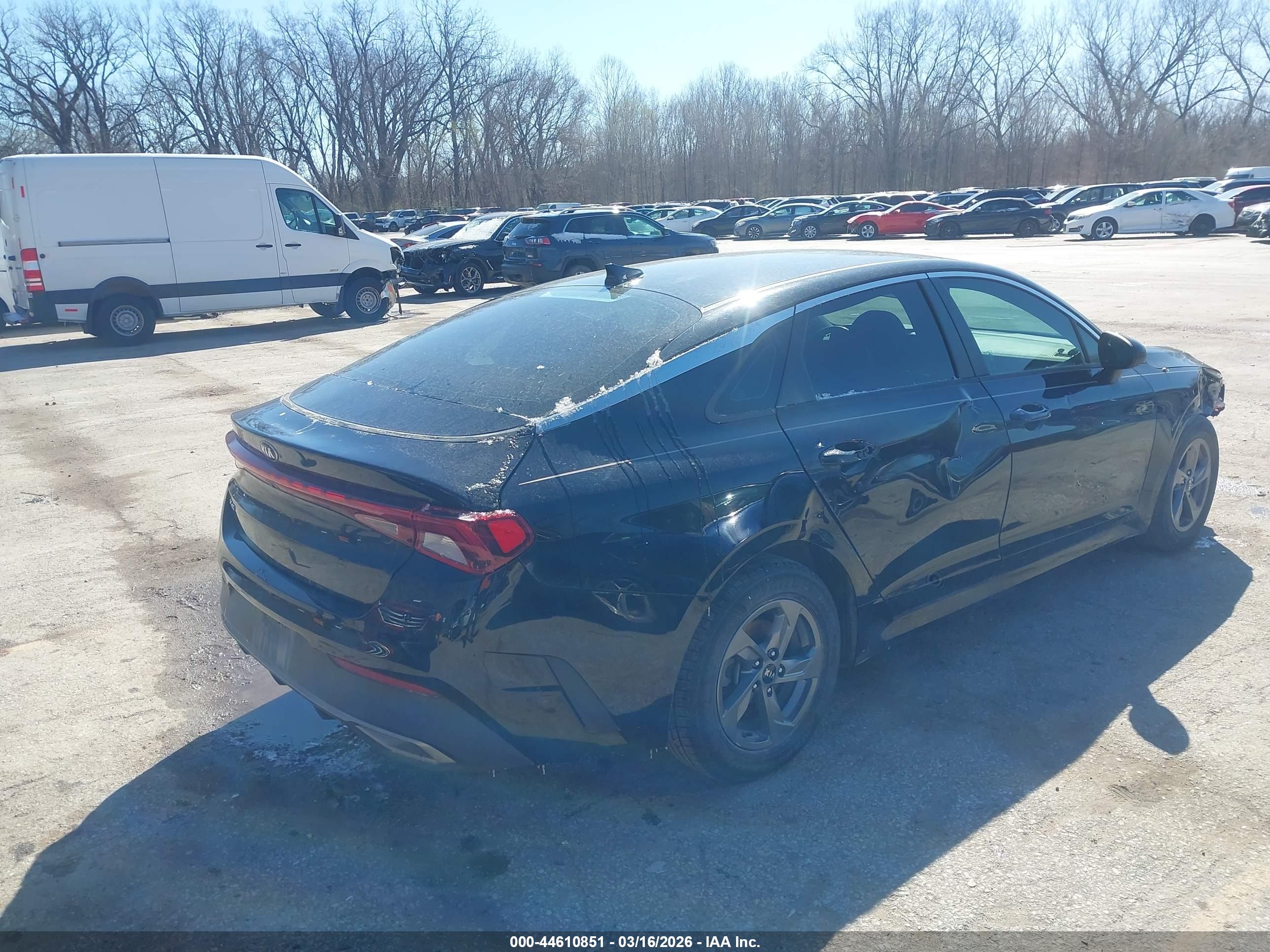 KIA K5 image 4