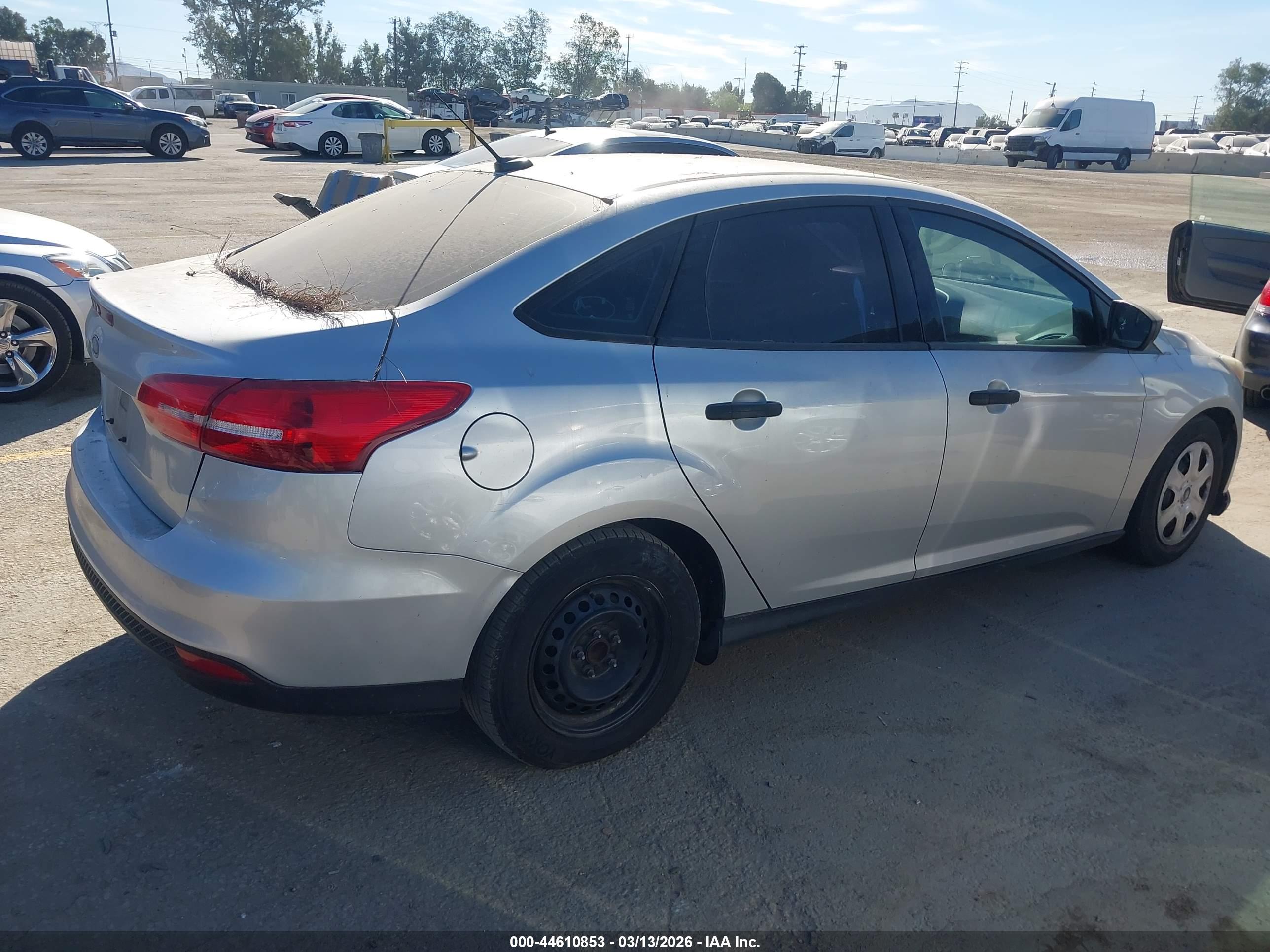 FORD FOCUS image 4