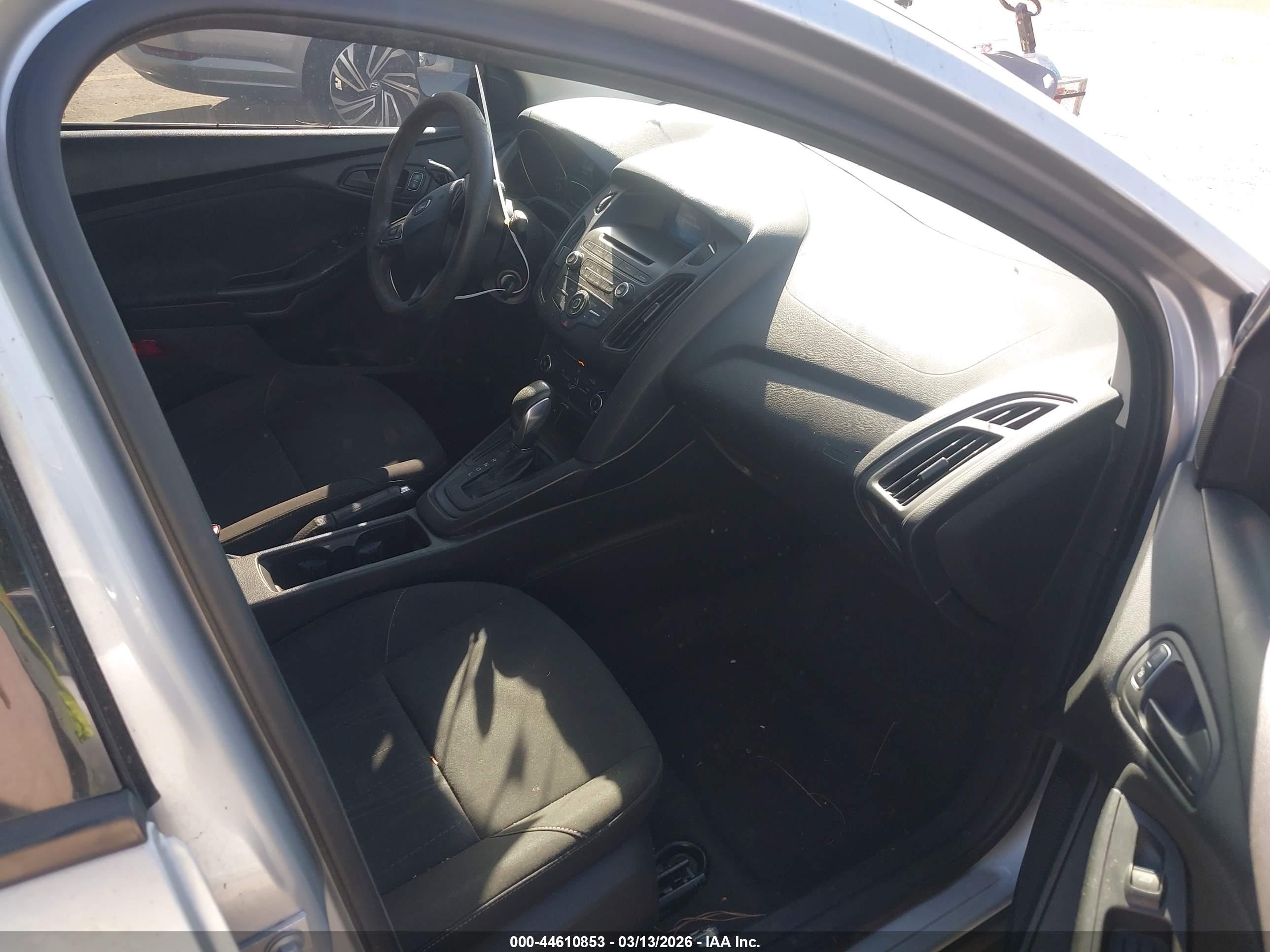 FORD FOCUS image 5