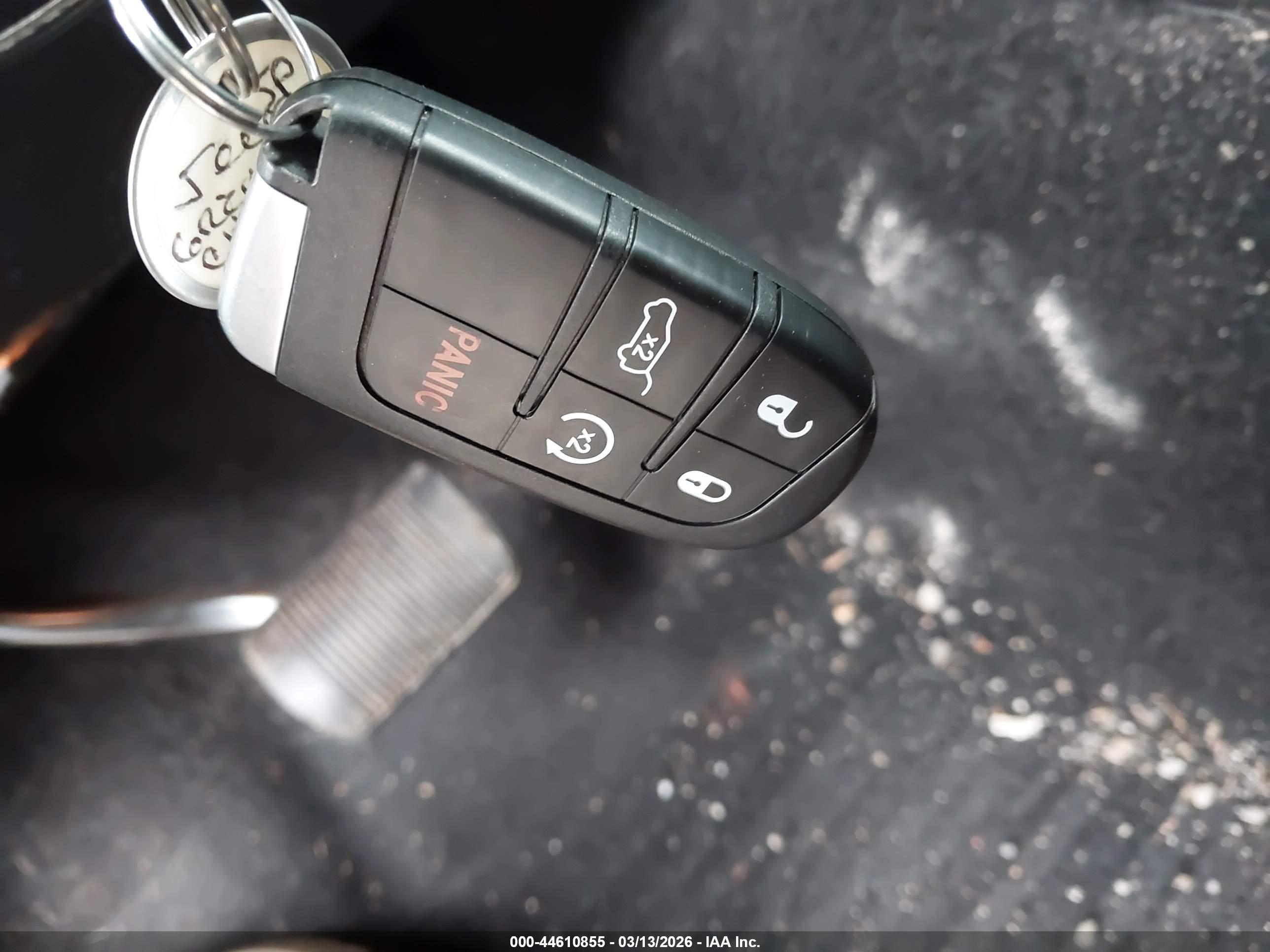 JEEP GRAND image 11