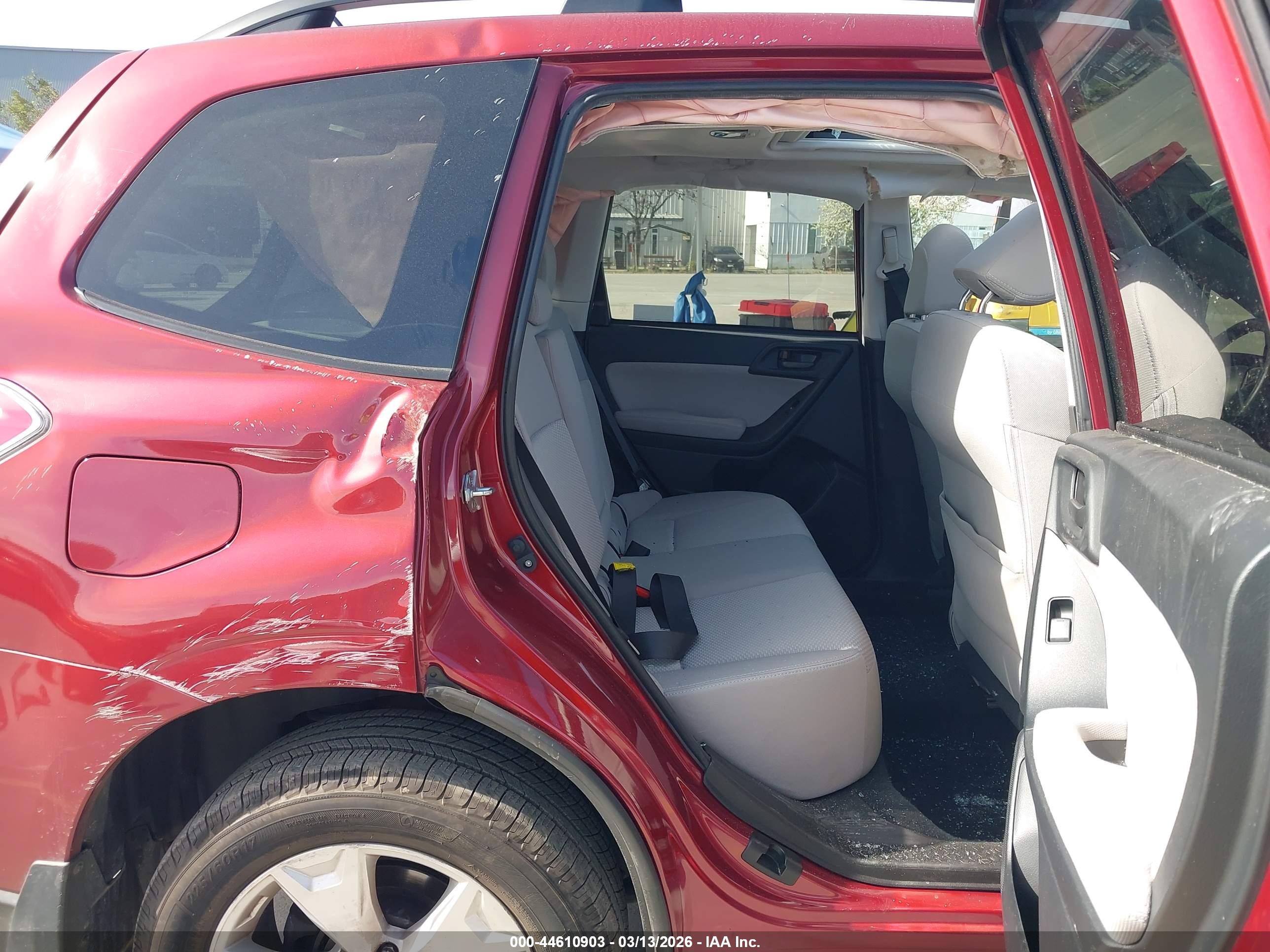 SUBARU FORESTER image 8