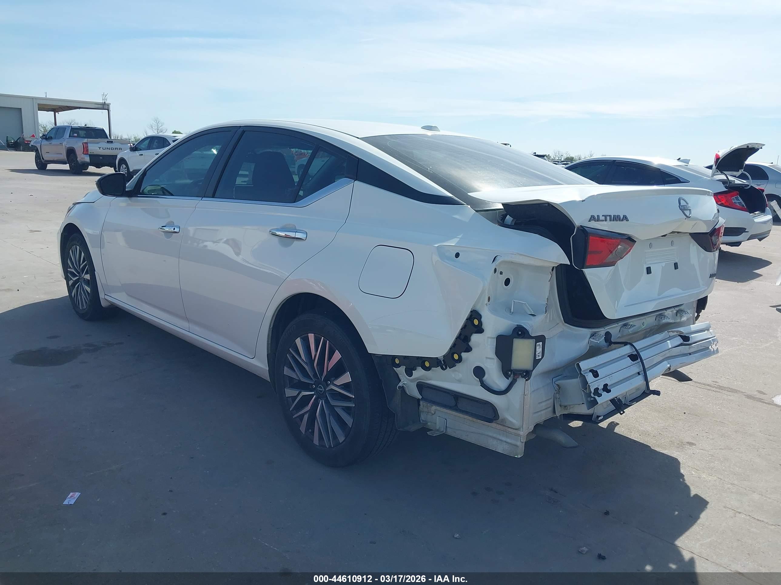 NISSAN ALTIMA image 3