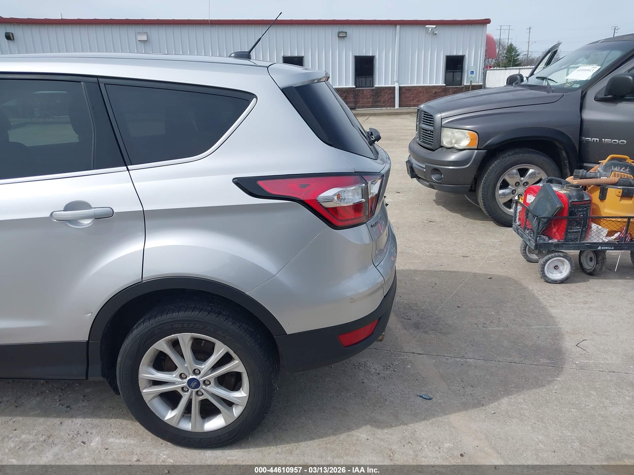 FORD ESCAPE image 6