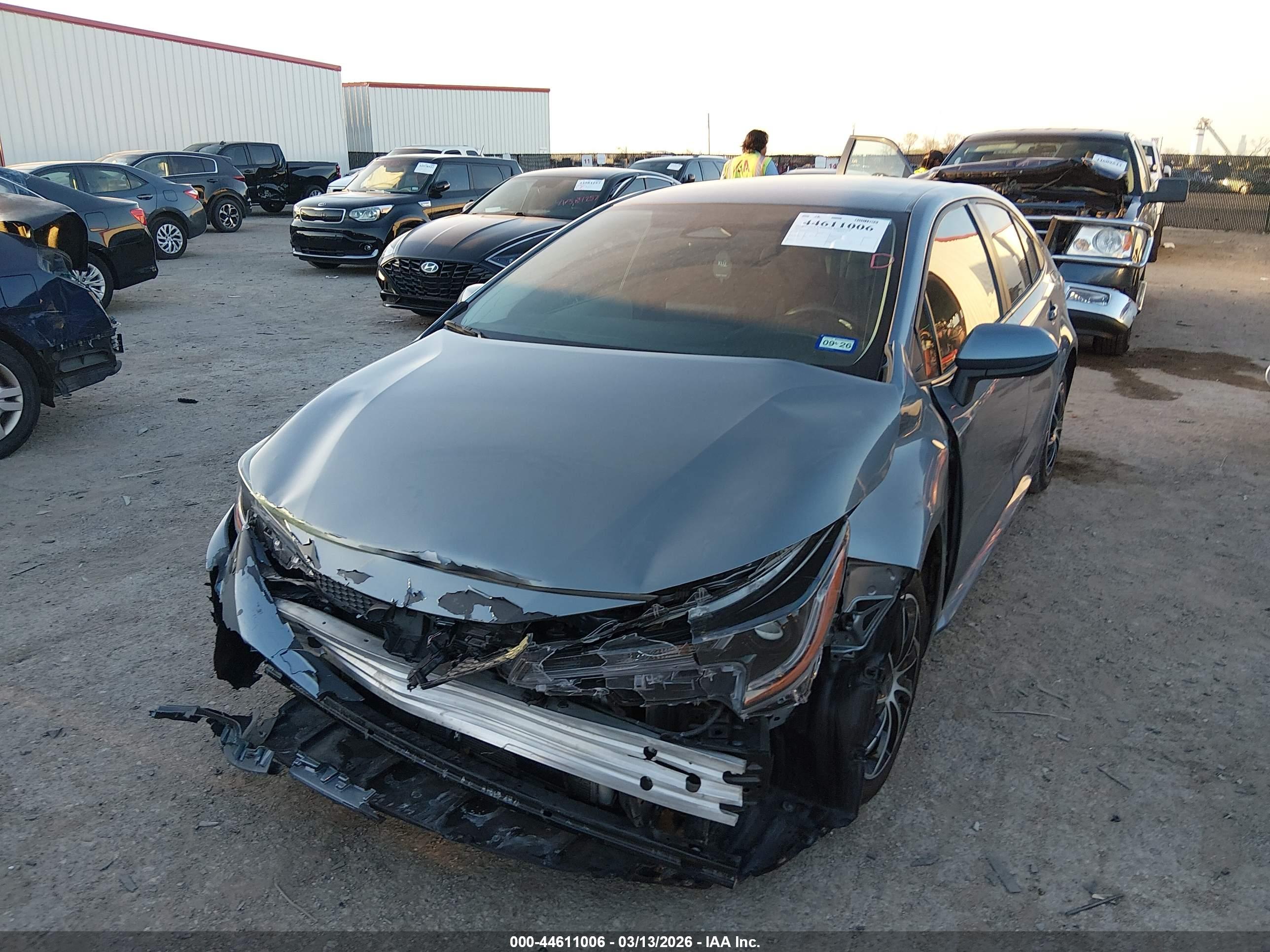 TOYOTA COROLLA image 2