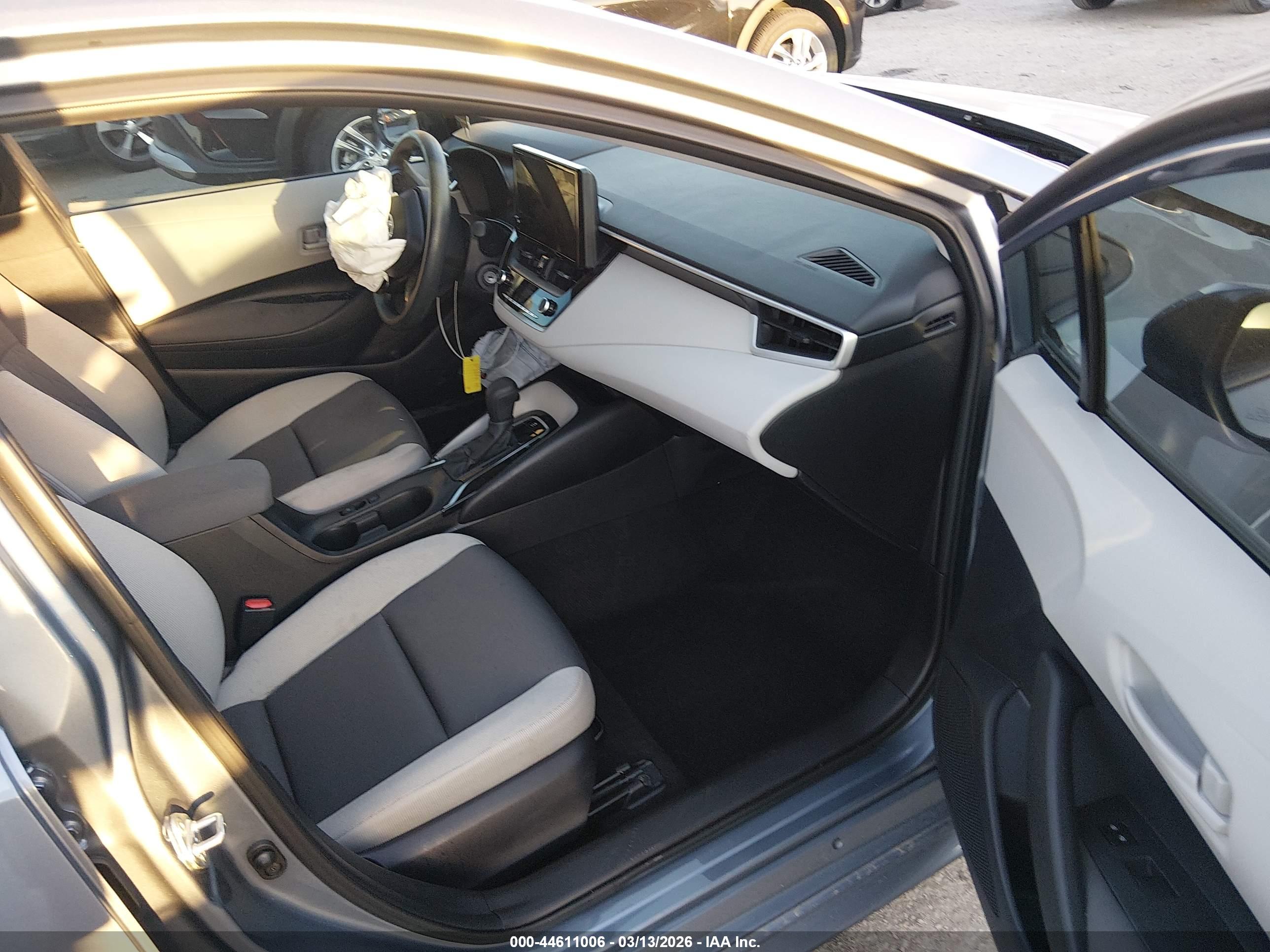 TOYOTA COROLLA image 5