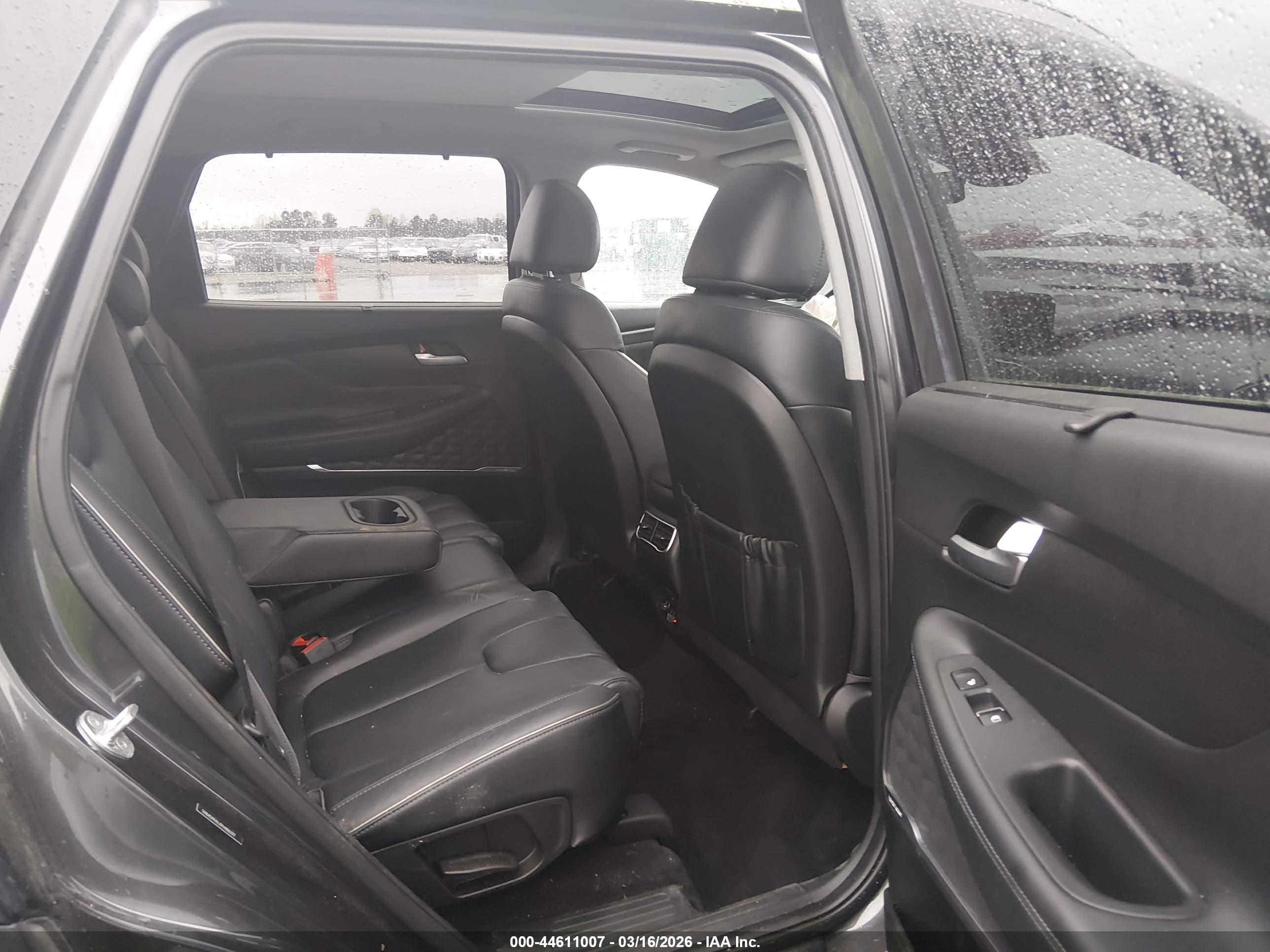 HYUNDAI SANTA image 8