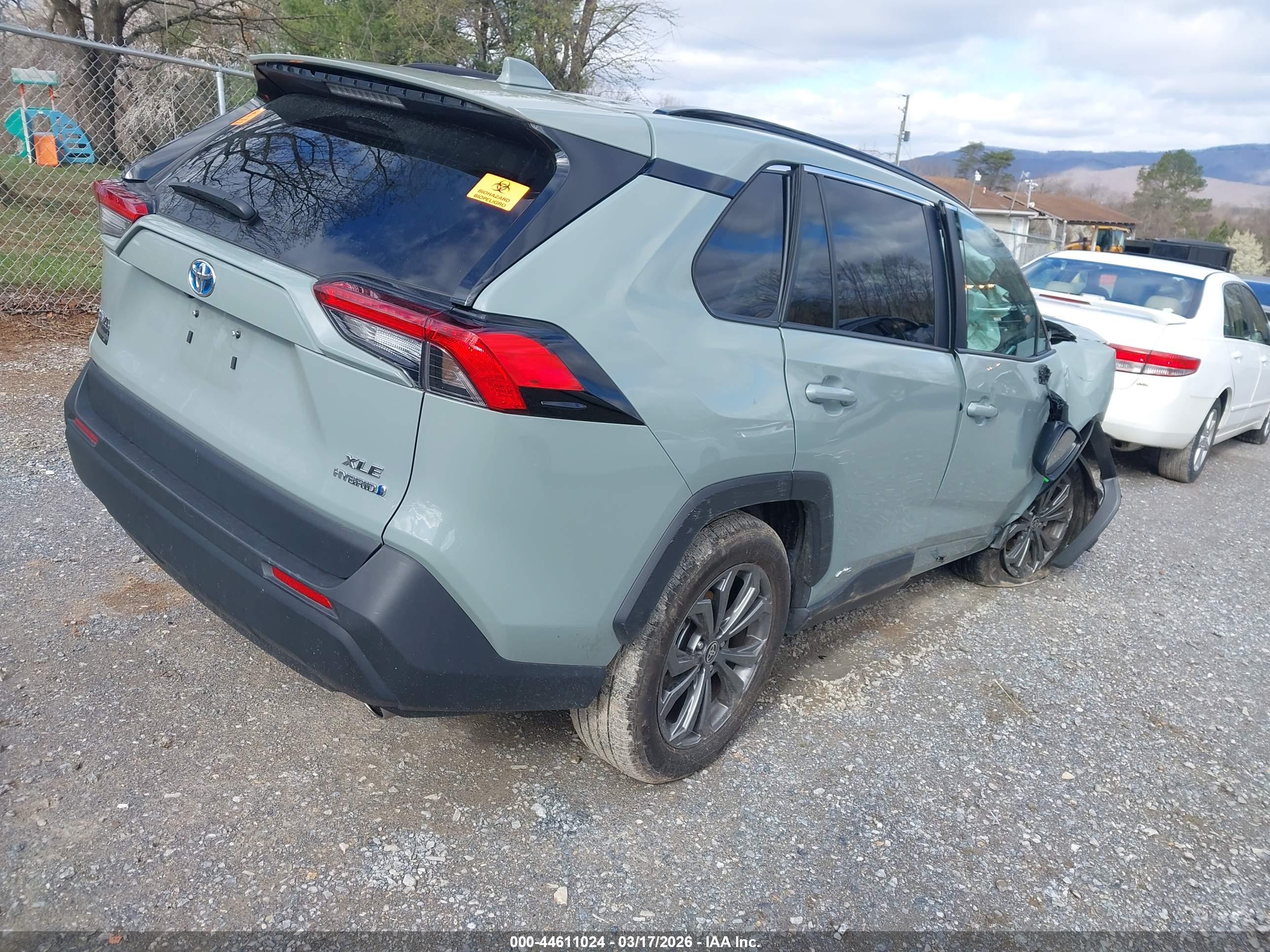 TOYOTA RAV4 image 4