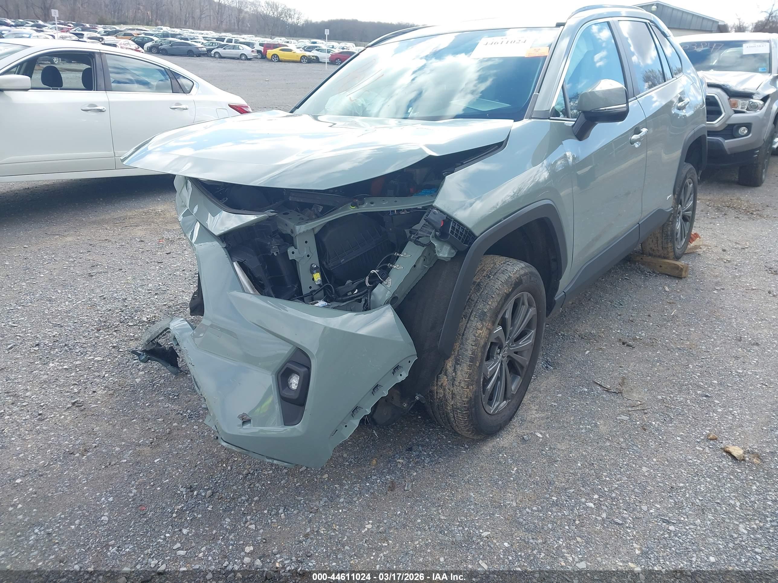 TOYOTA RAV4 image 6
