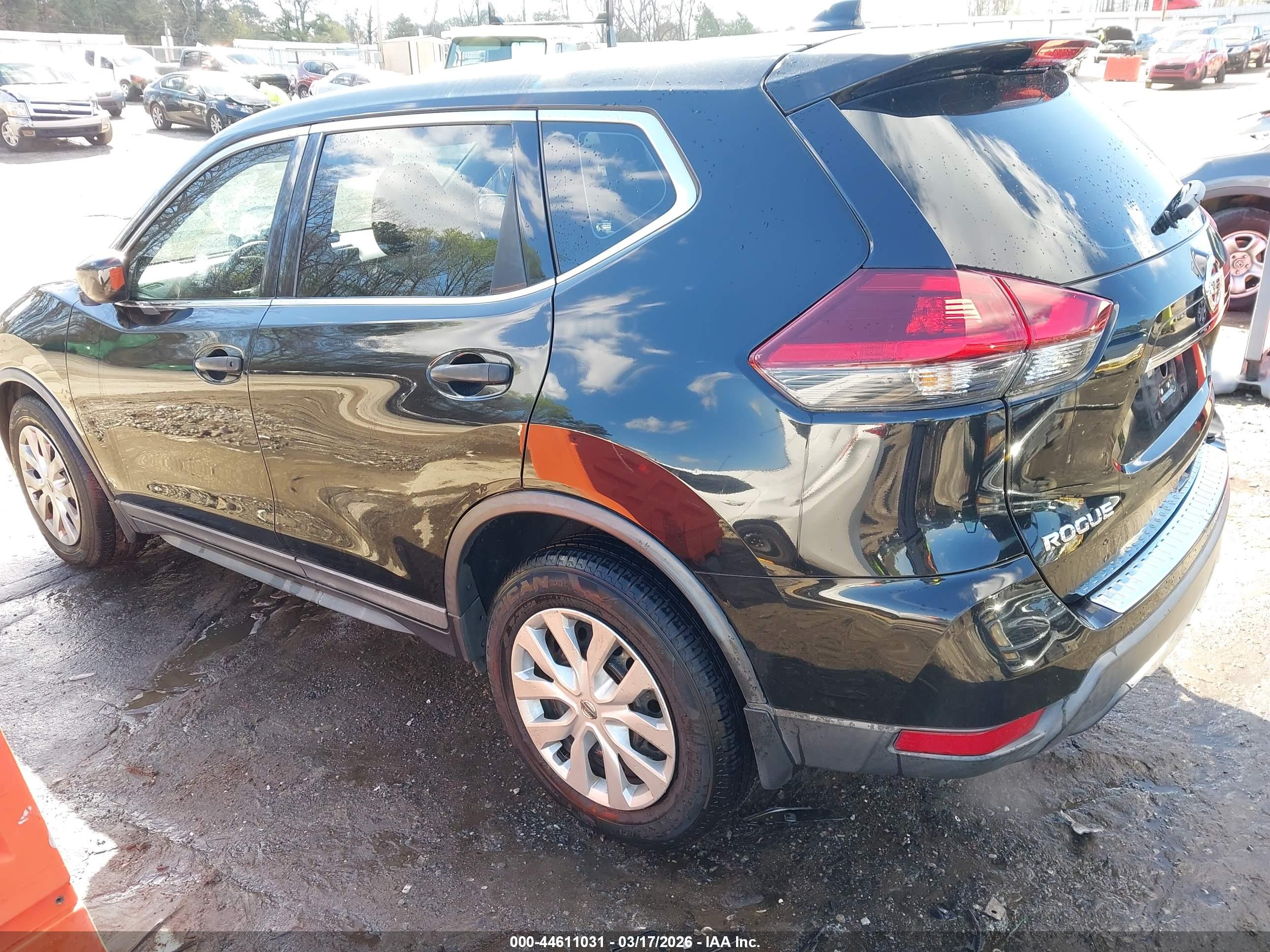 NISSAN ROGUE image 3