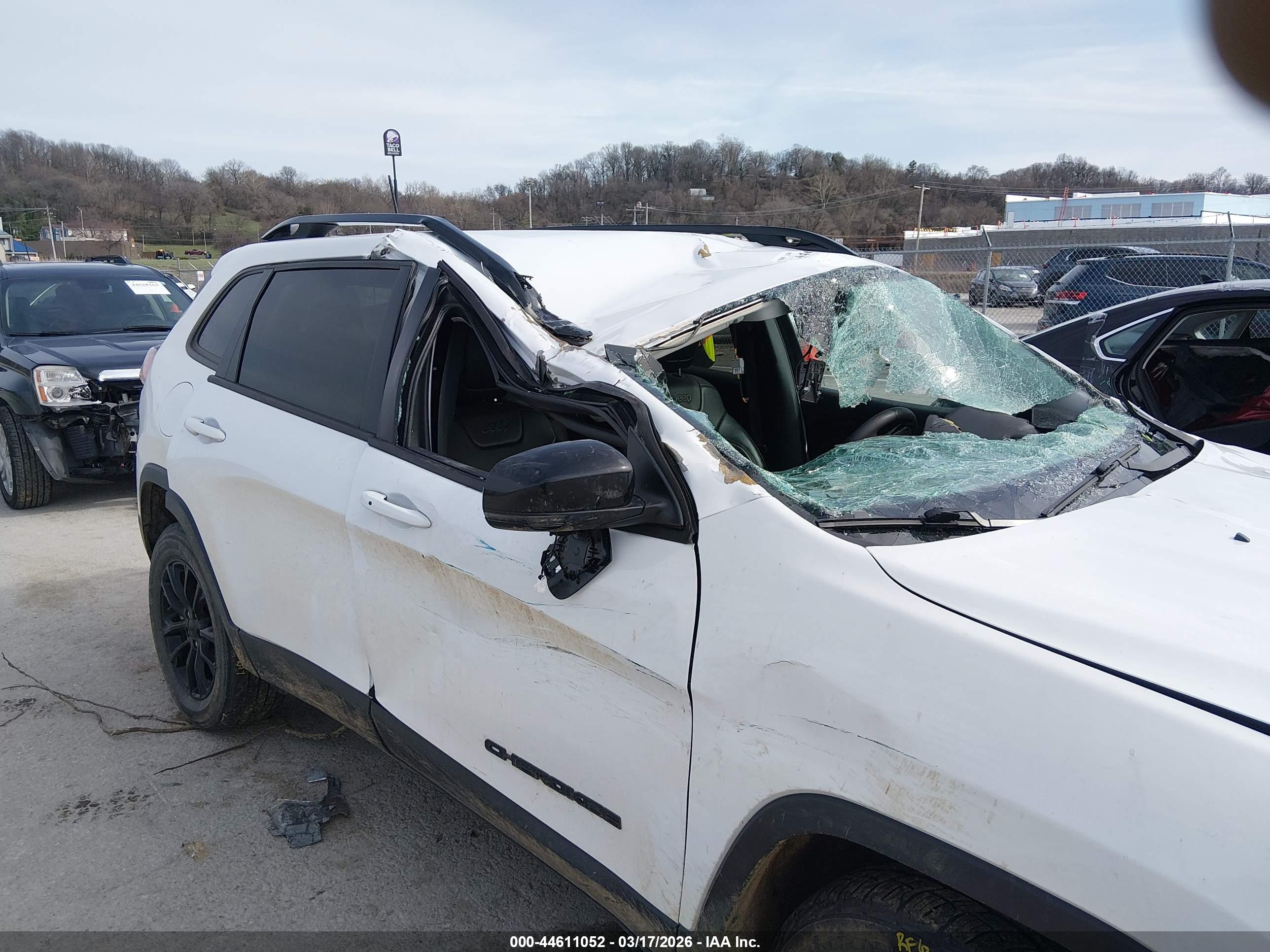 JEEP CHEROKEE image 6