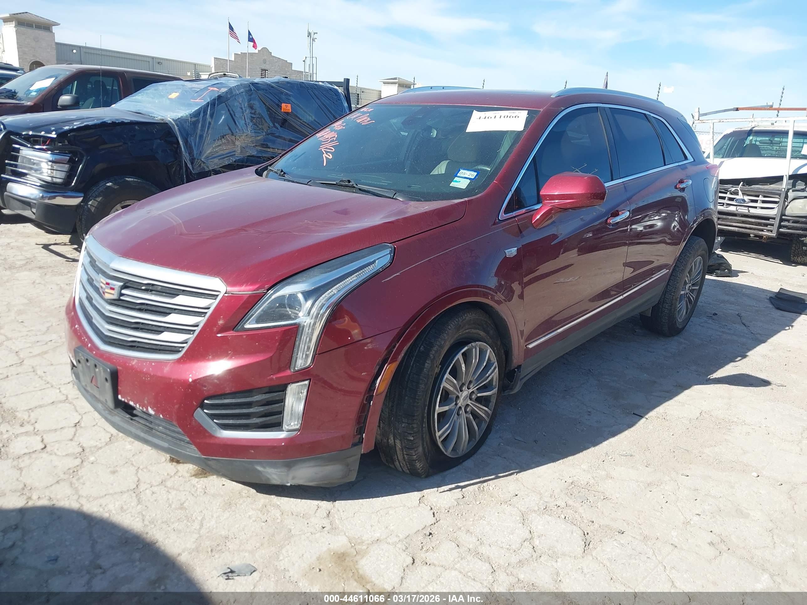 CADILLAC XT5 image 2
