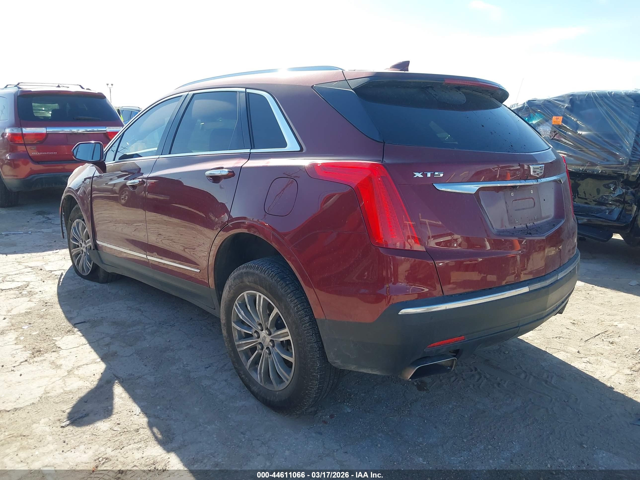 CADILLAC XT5 image 3
