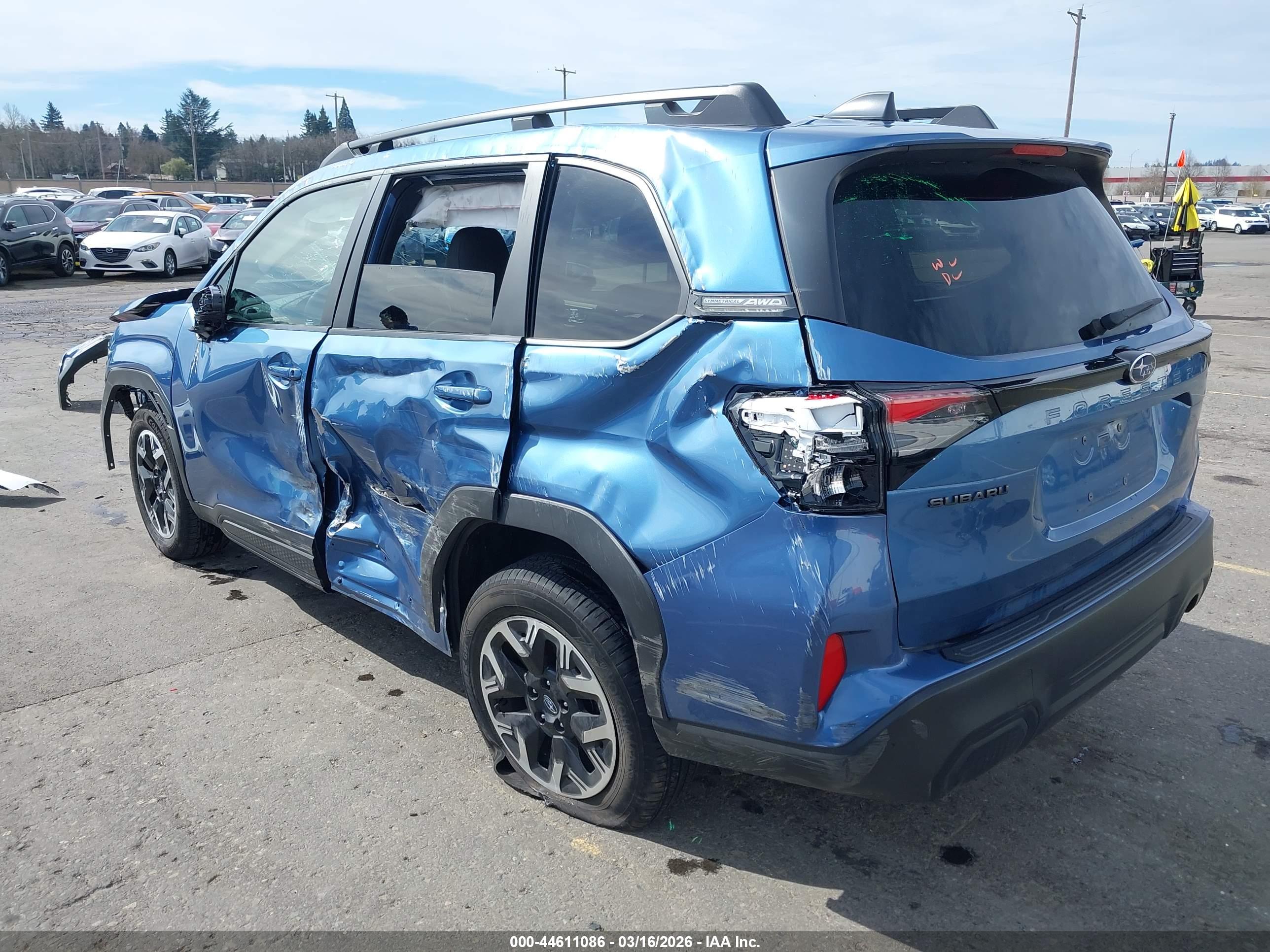 SUBARU FORESTER image 3