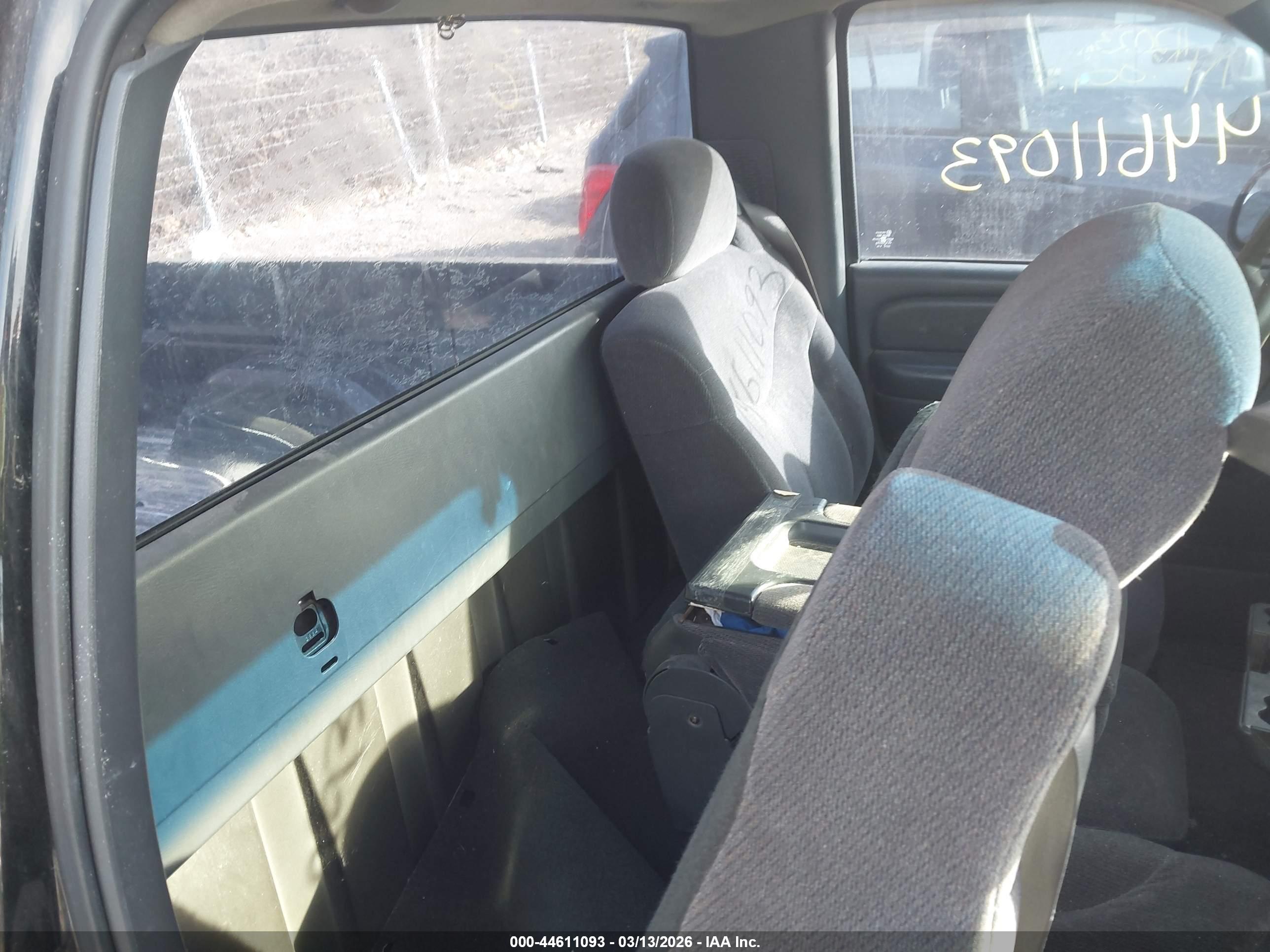 GMC SIERRA image 8