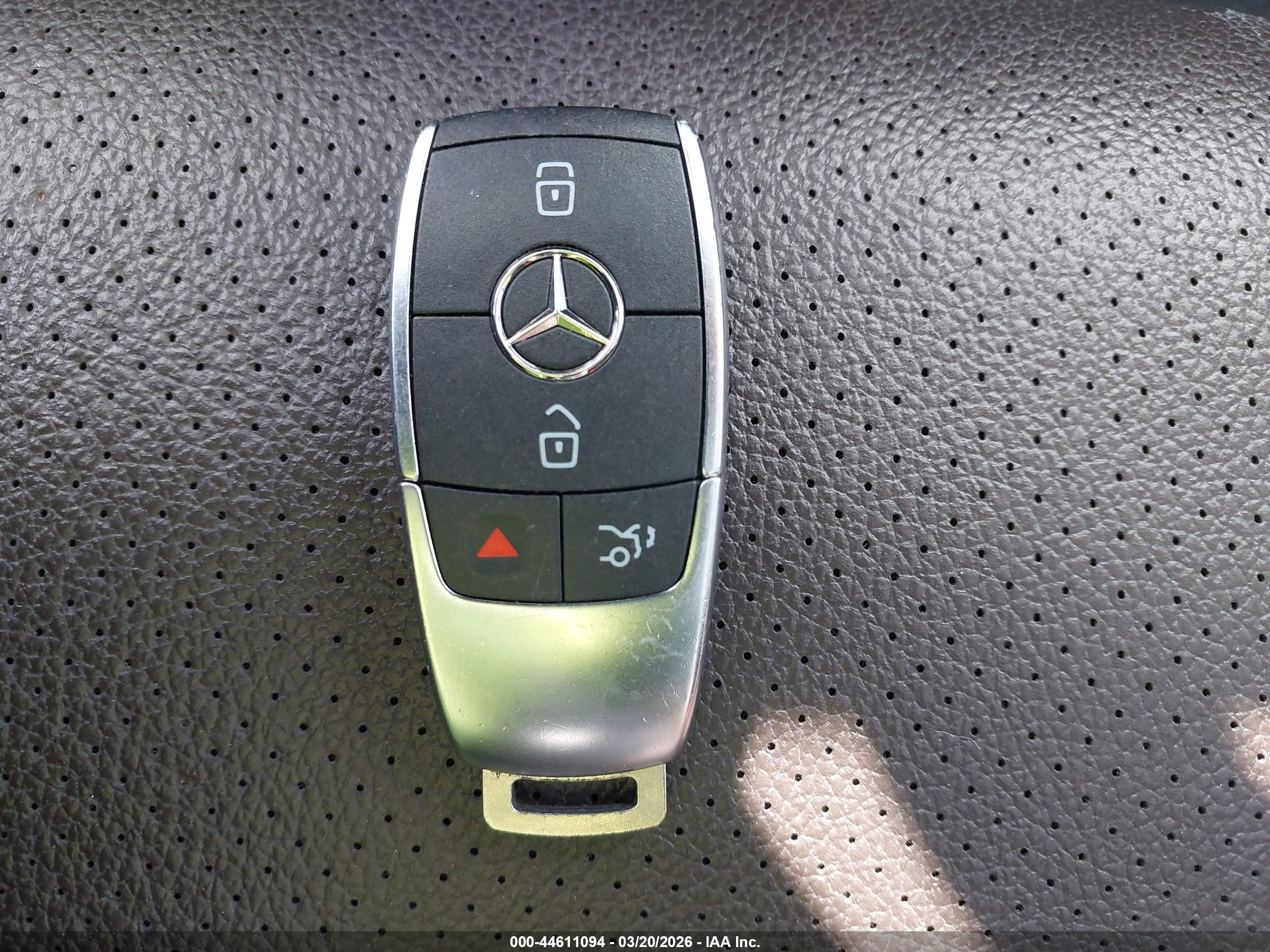 MERCEDES-BENZ GLE image 11