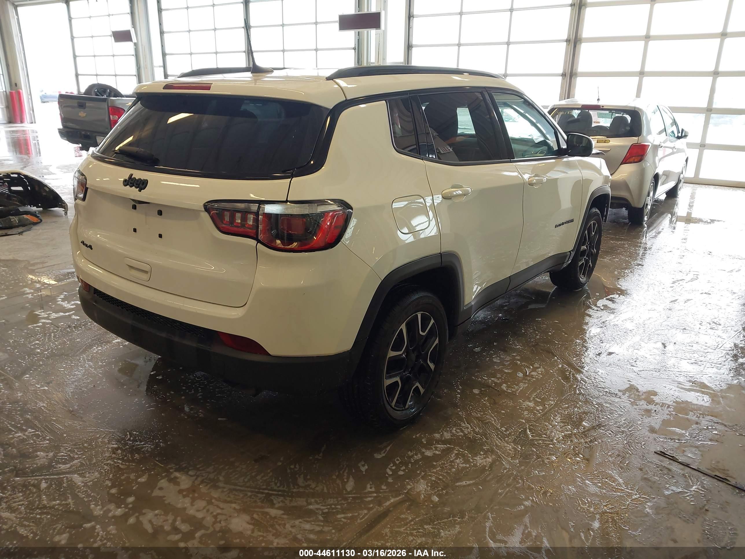 JEEP COMPASS image 4