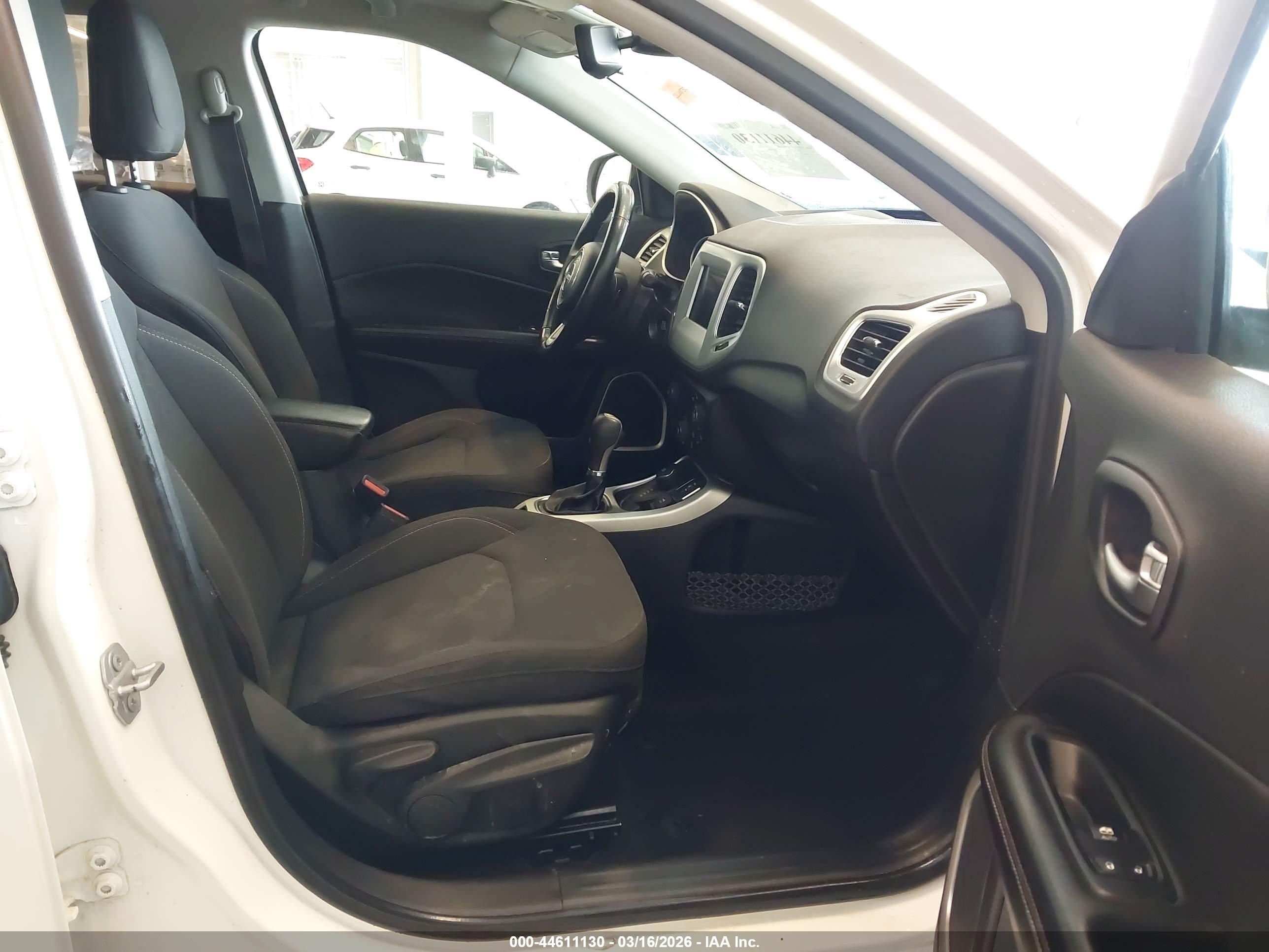 JEEP COMPASS image 5