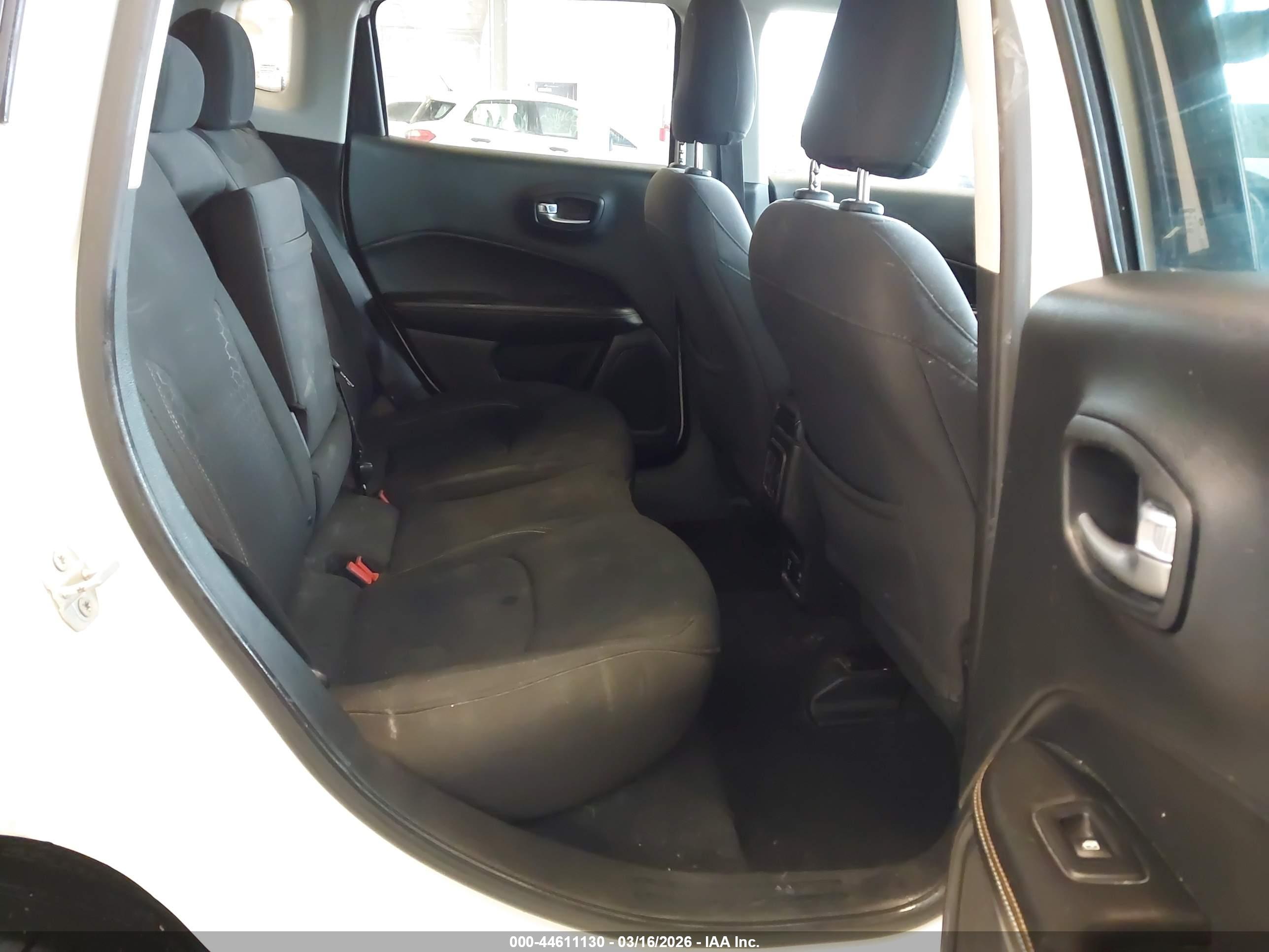 JEEP COMPASS image 8