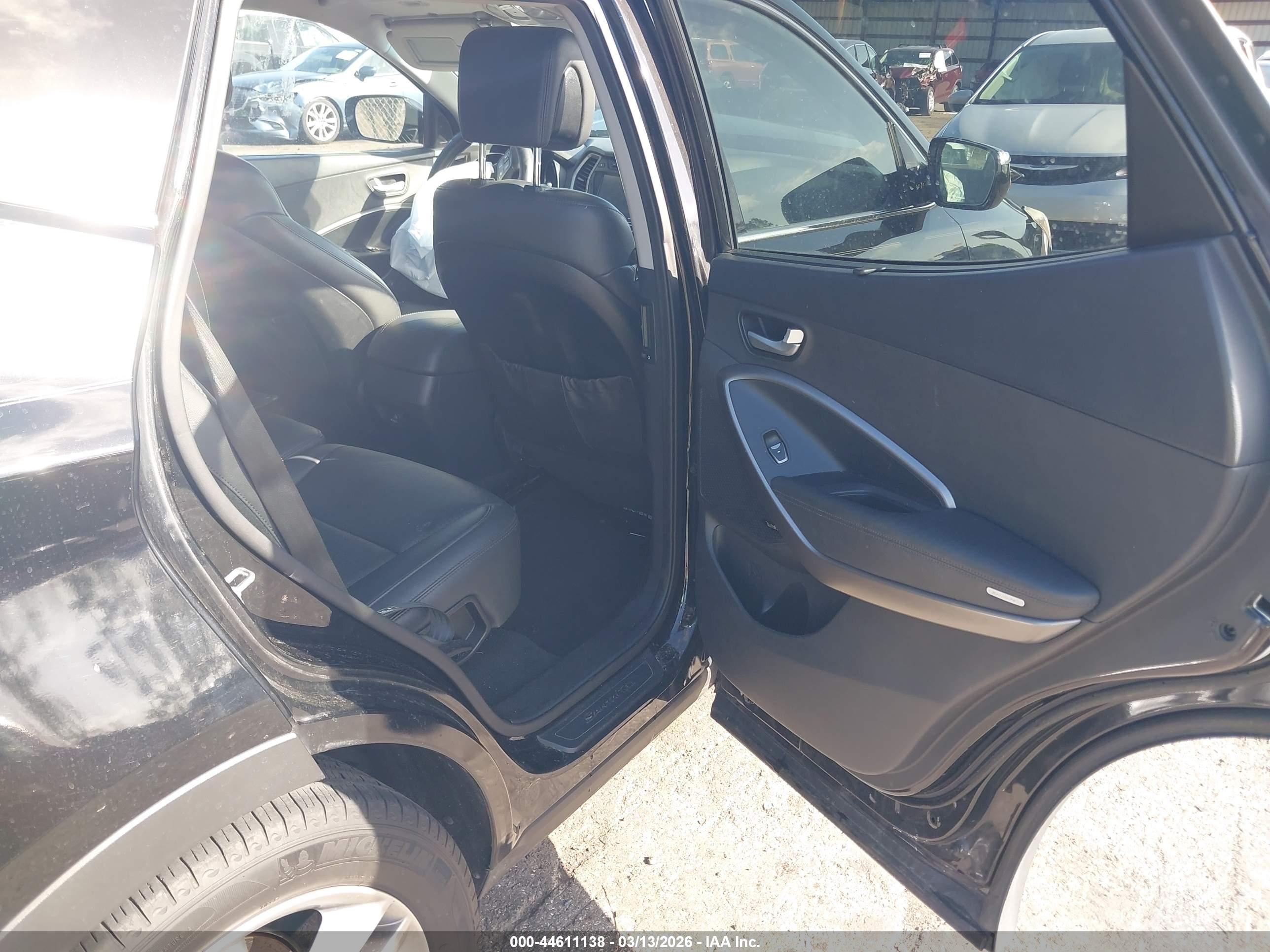 HYUNDAI SANTA image 8